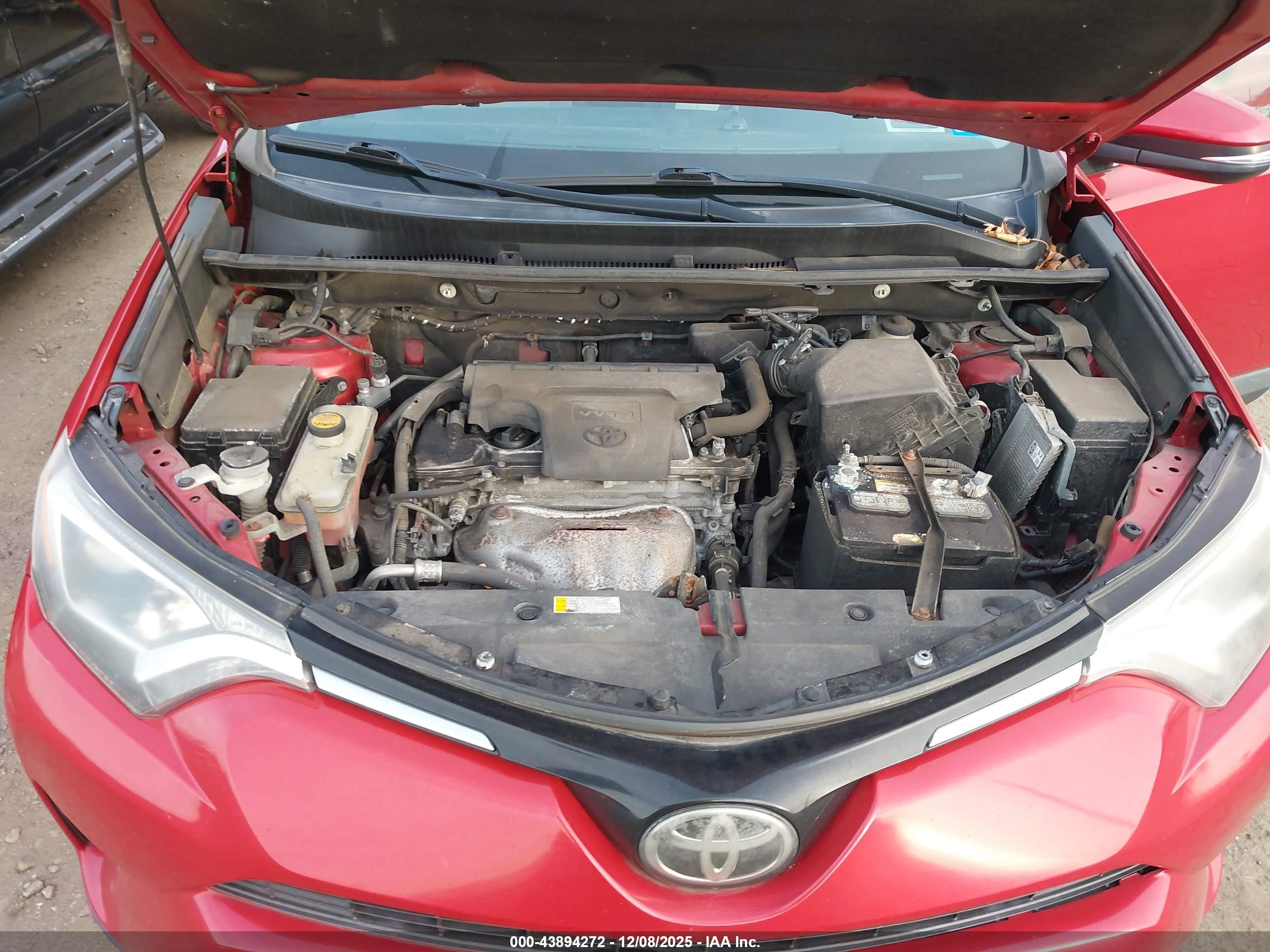 TOYOTA RAV4 image 10