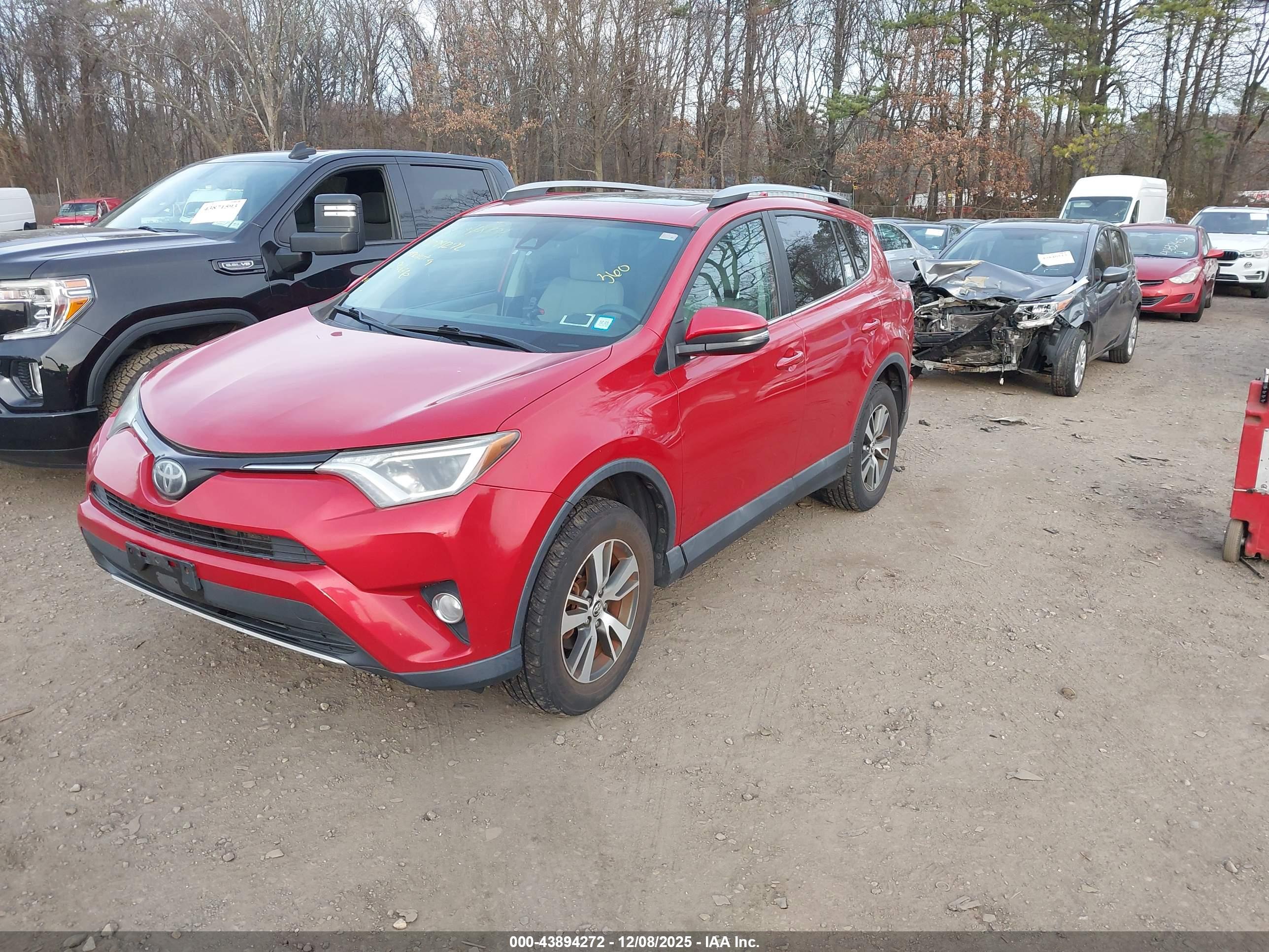 TOYOTA RAV4 image 2