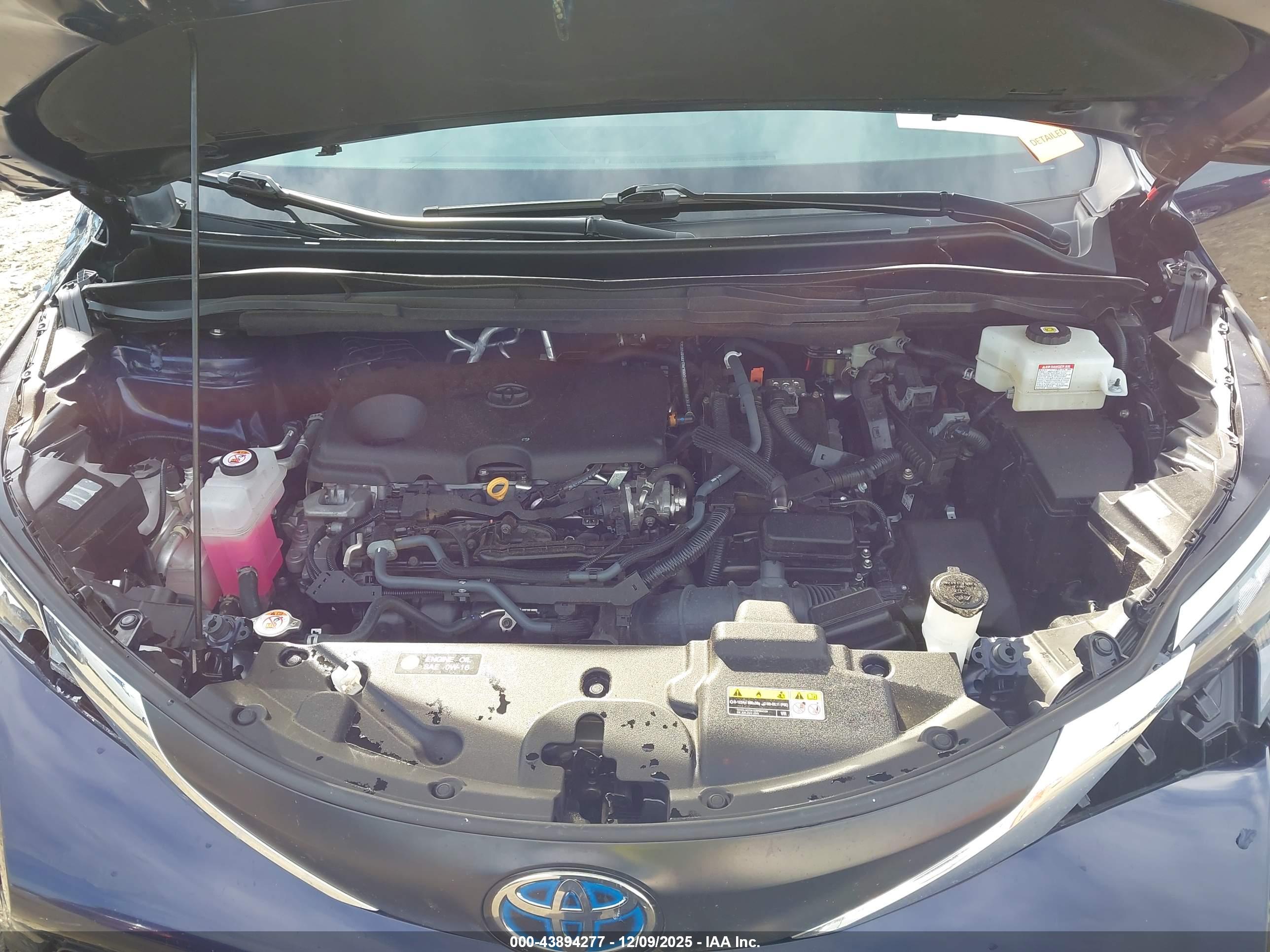 TOYOTA SIENNA image 10