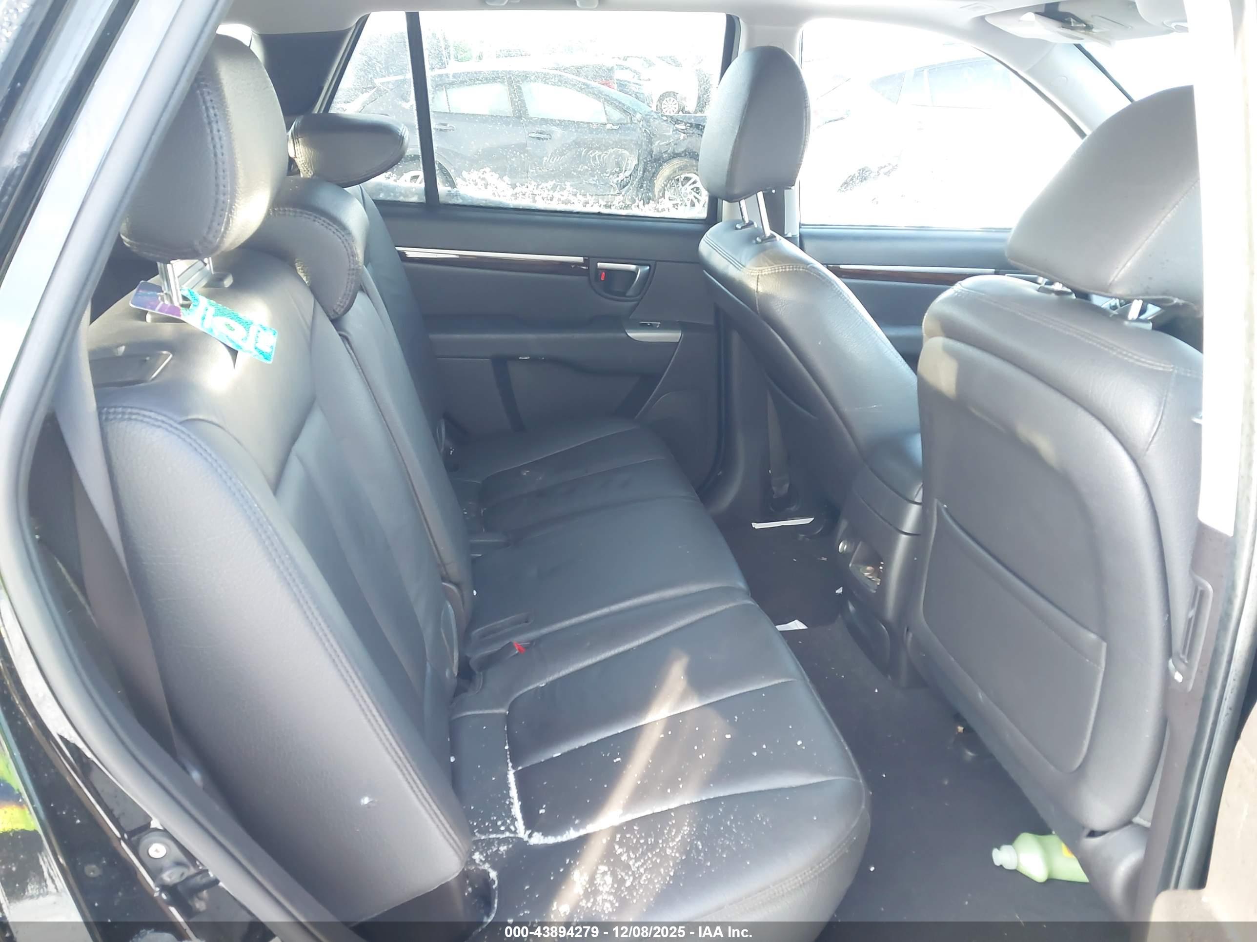 HYUNDAI SANTA image 8