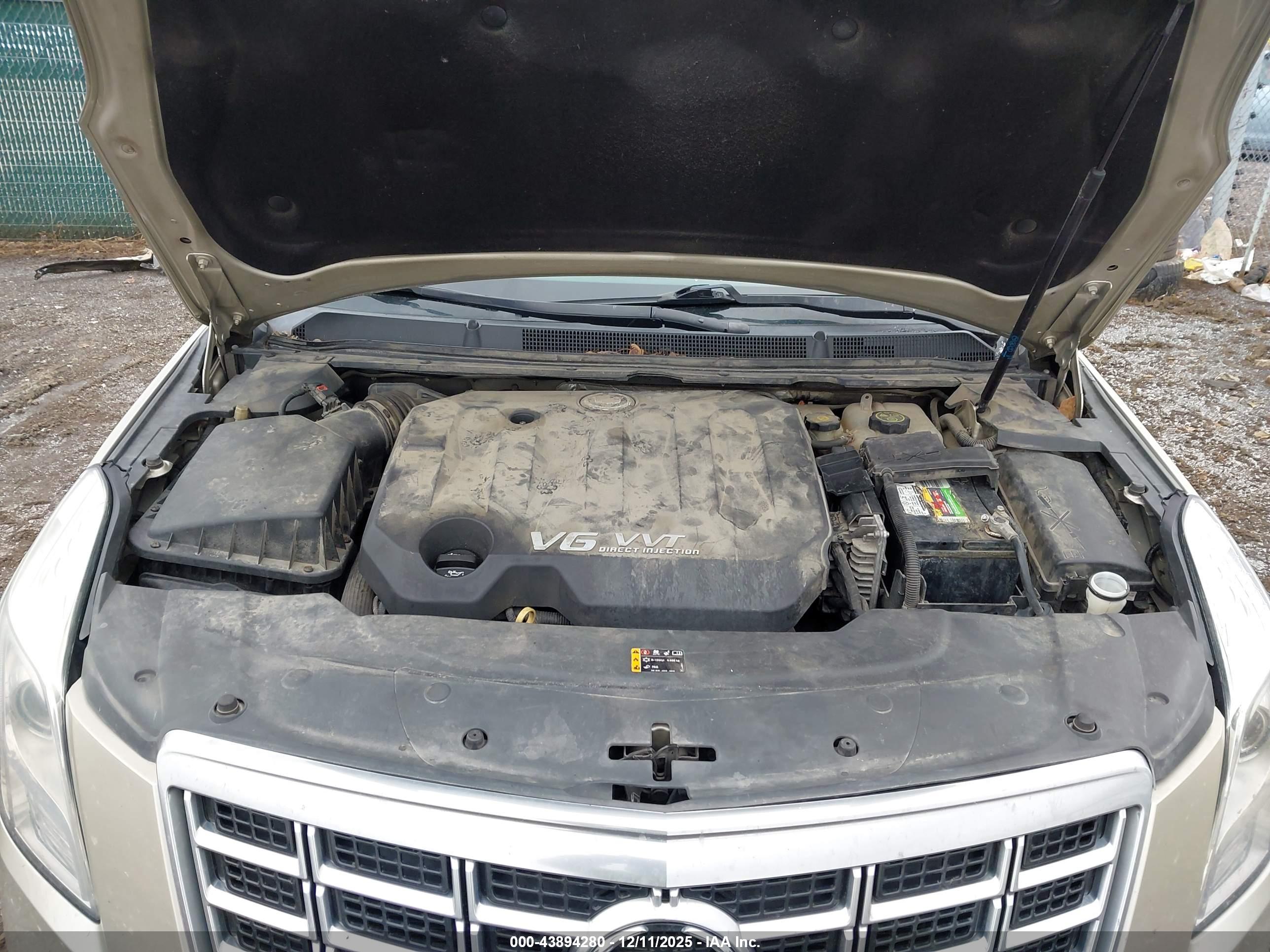 CADILLAC XTS image 10