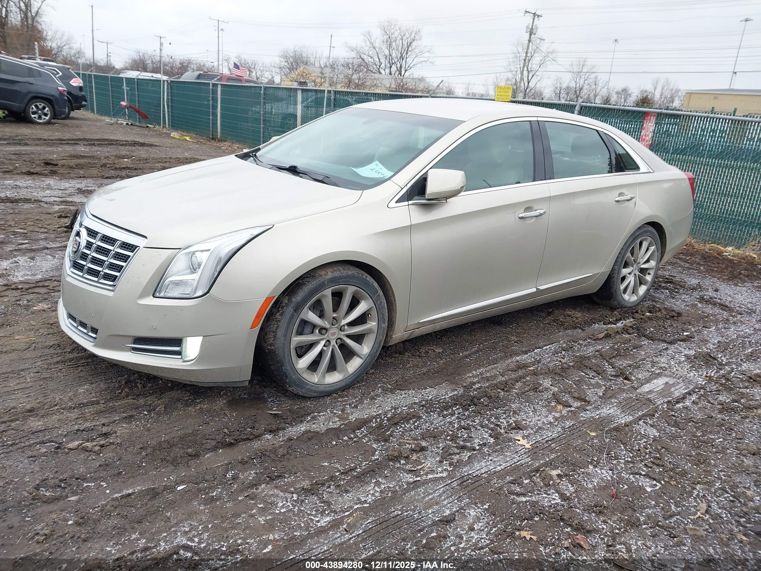 CADILLAC XTS image 2