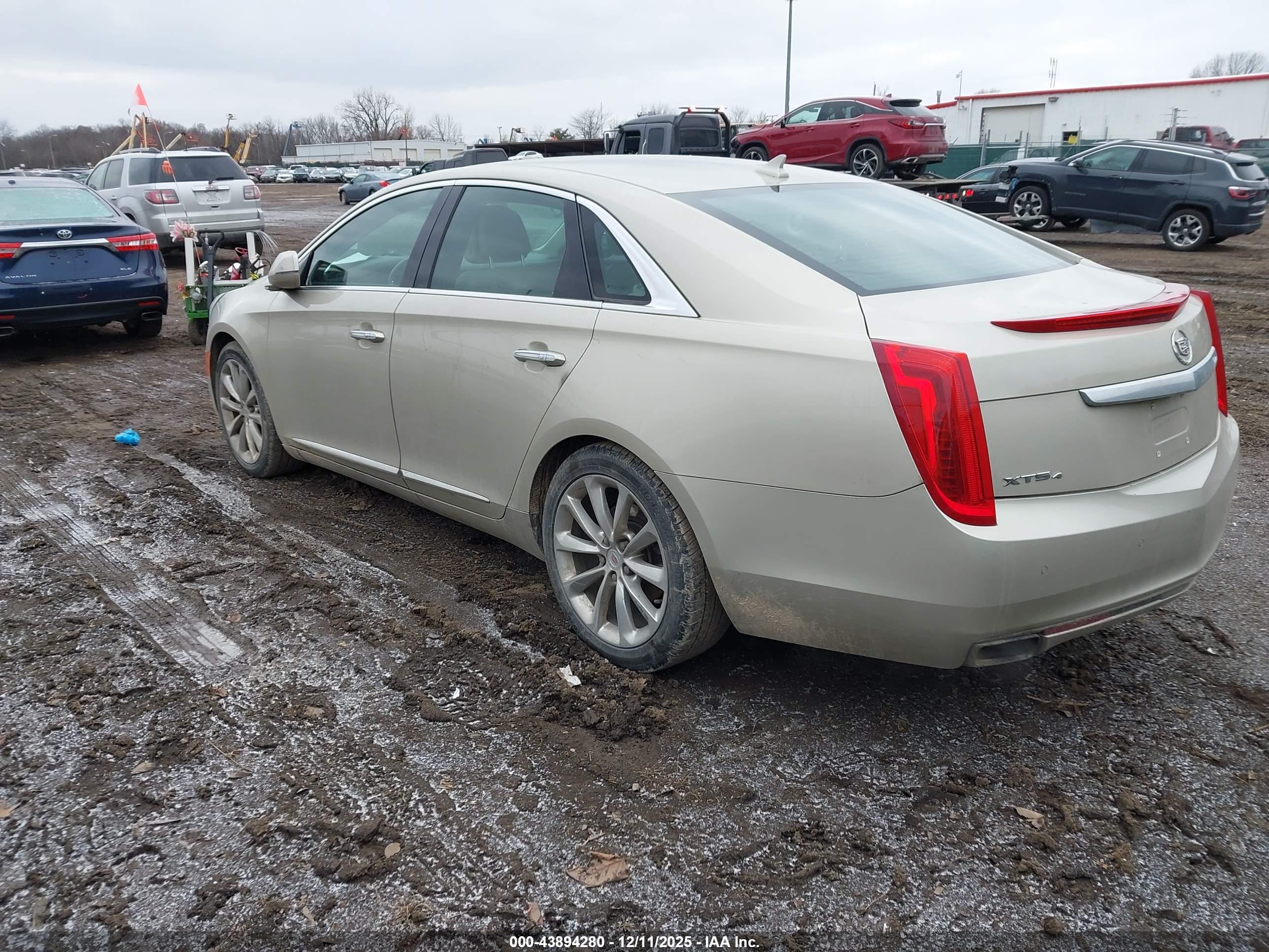 CADILLAC XTS image 3