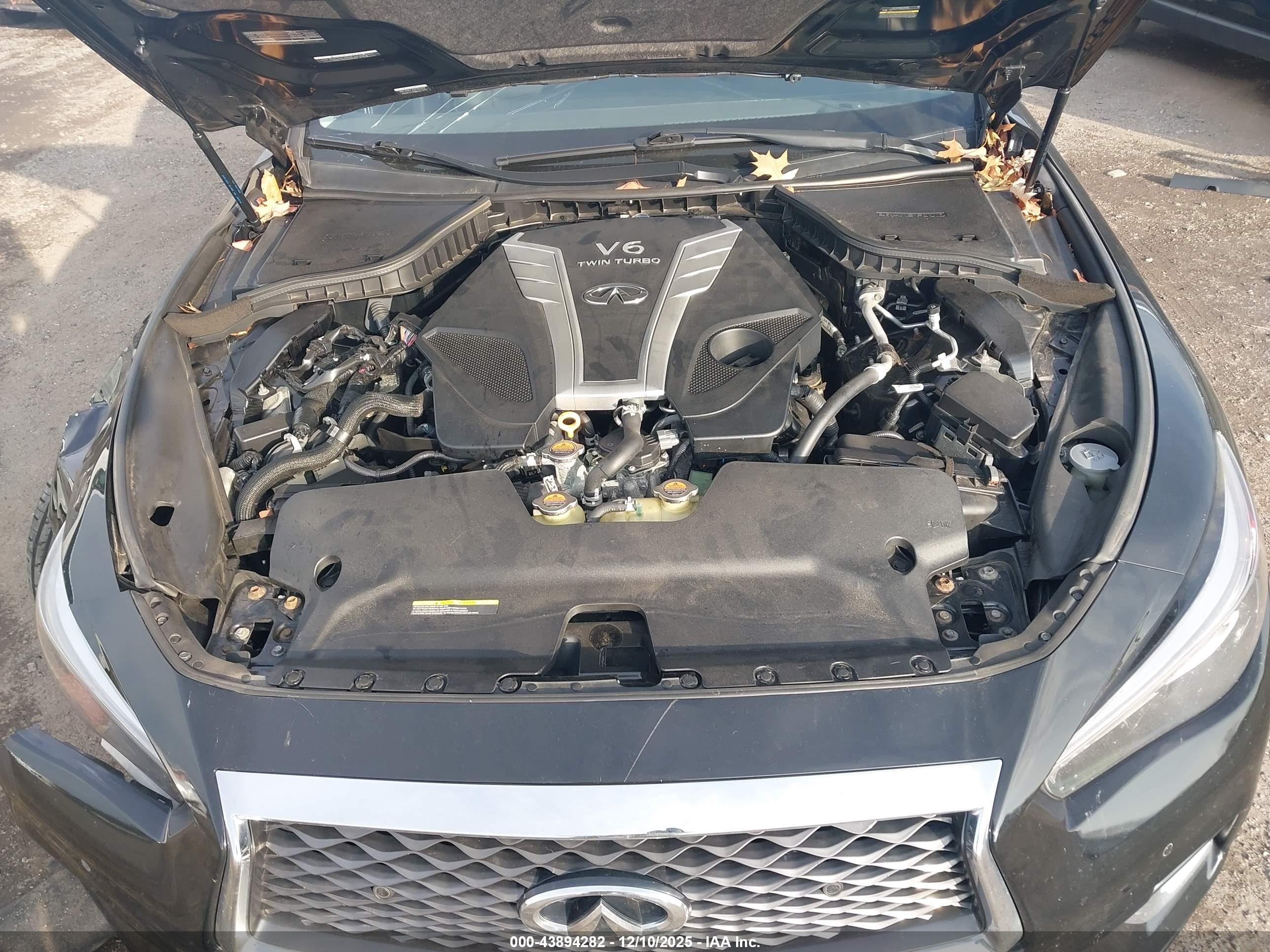 INFINITI Q50 image 10