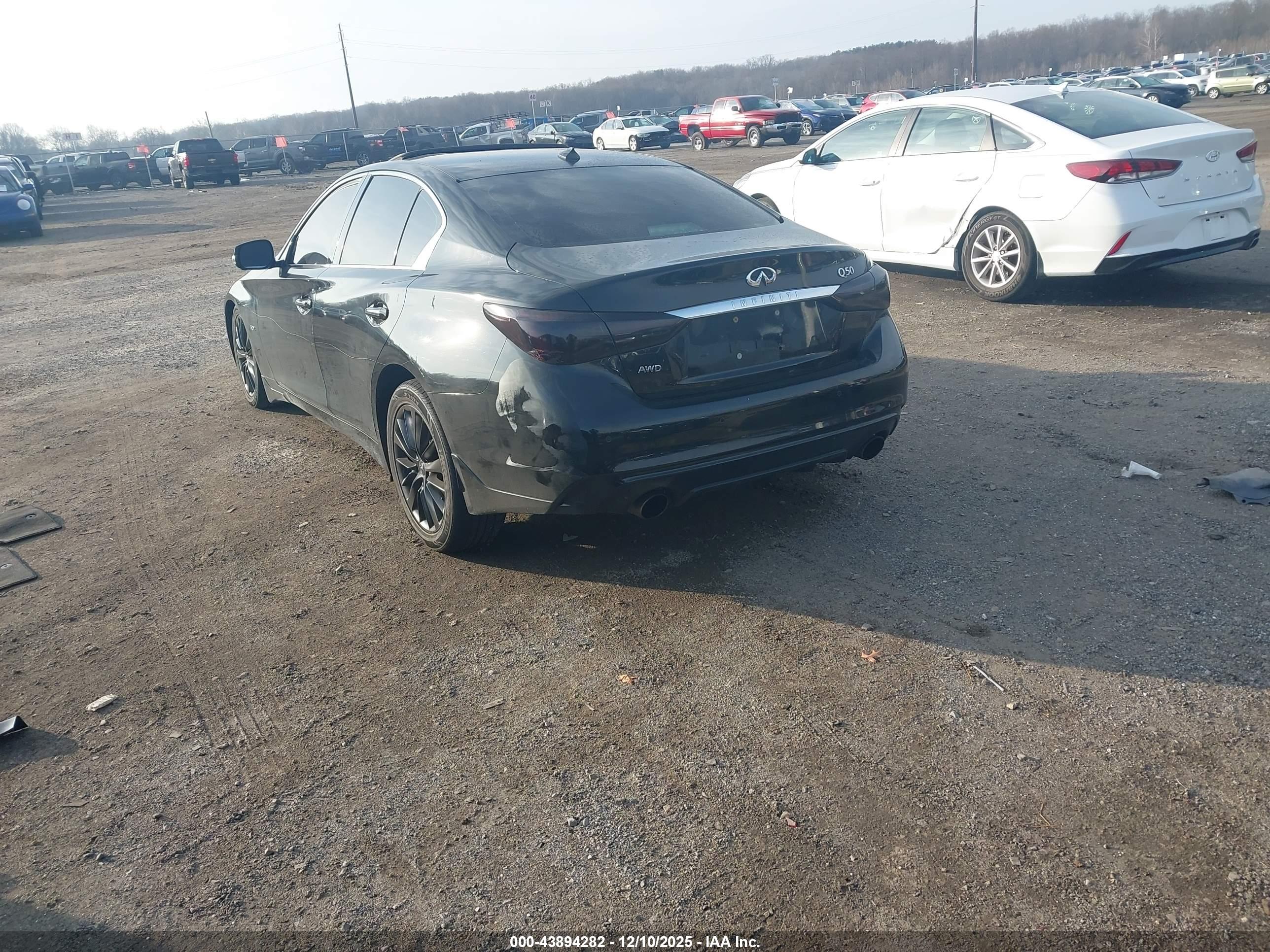 INFINITI Q50 image 3