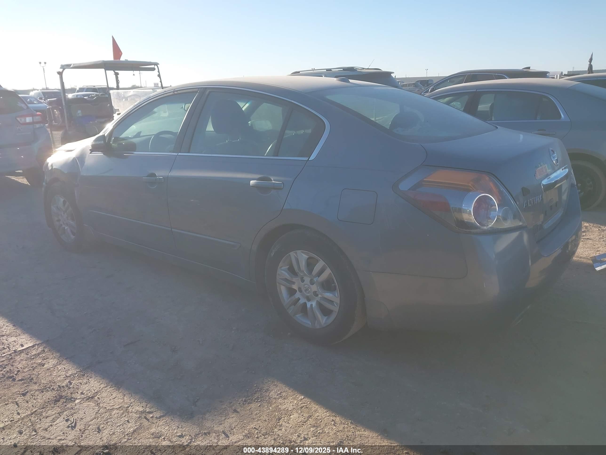 NISSAN ALTIMA image 3