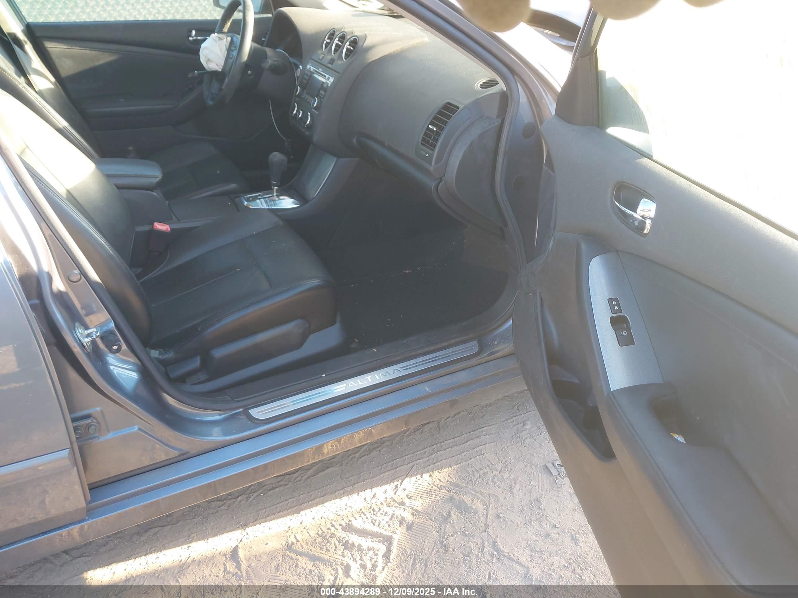 NISSAN ALTIMA image 5