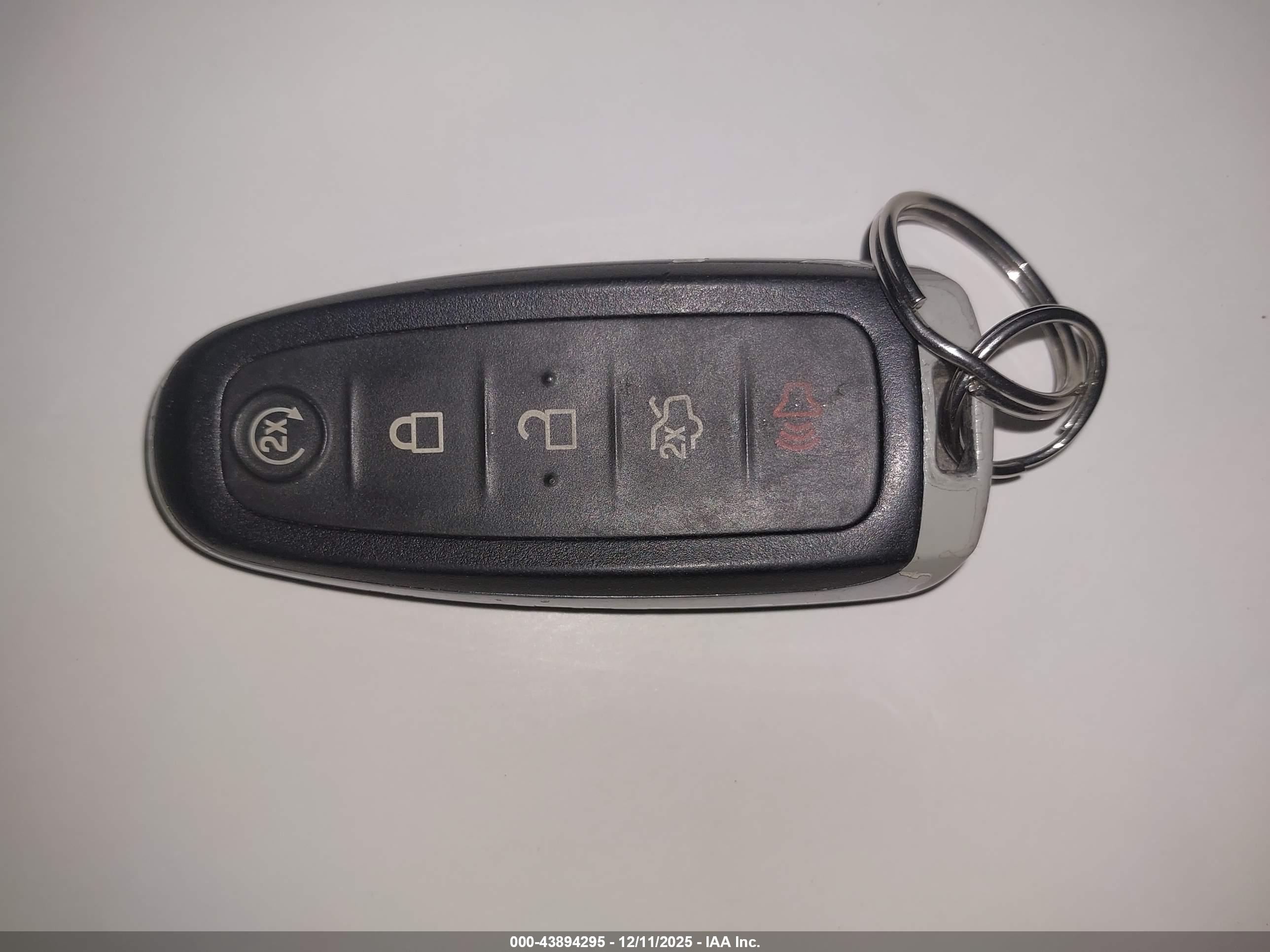 FORD ESCAPE image 11