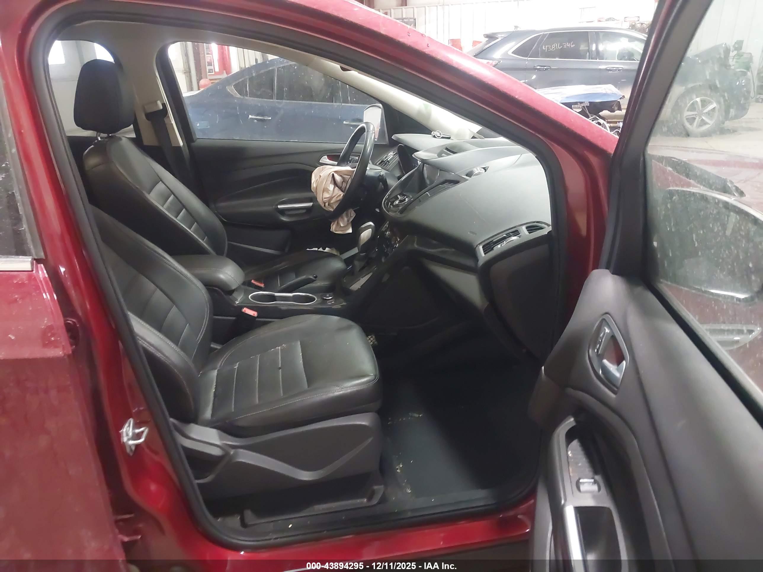 FORD ESCAPE image 5