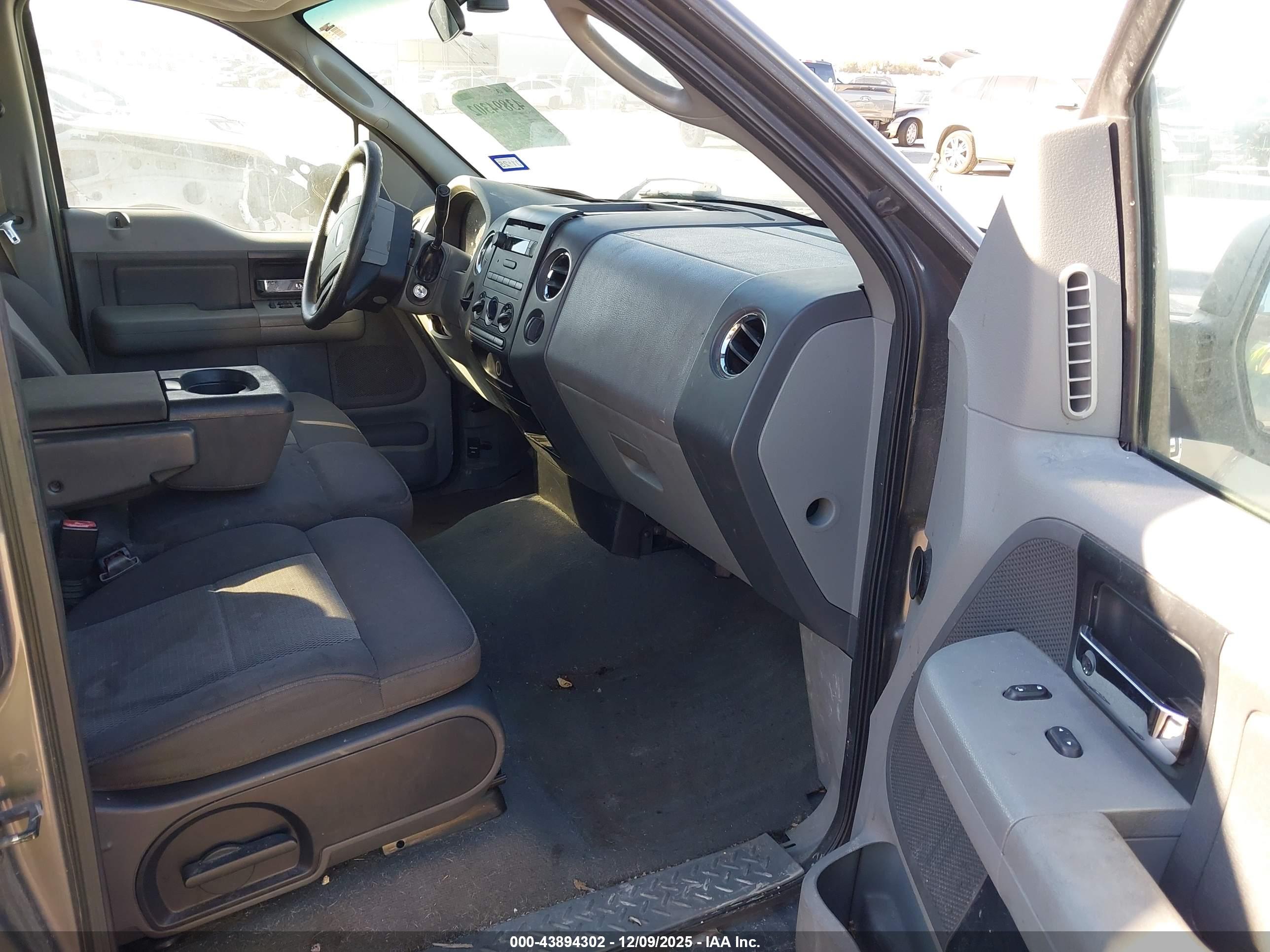 FORD F-150 image 5