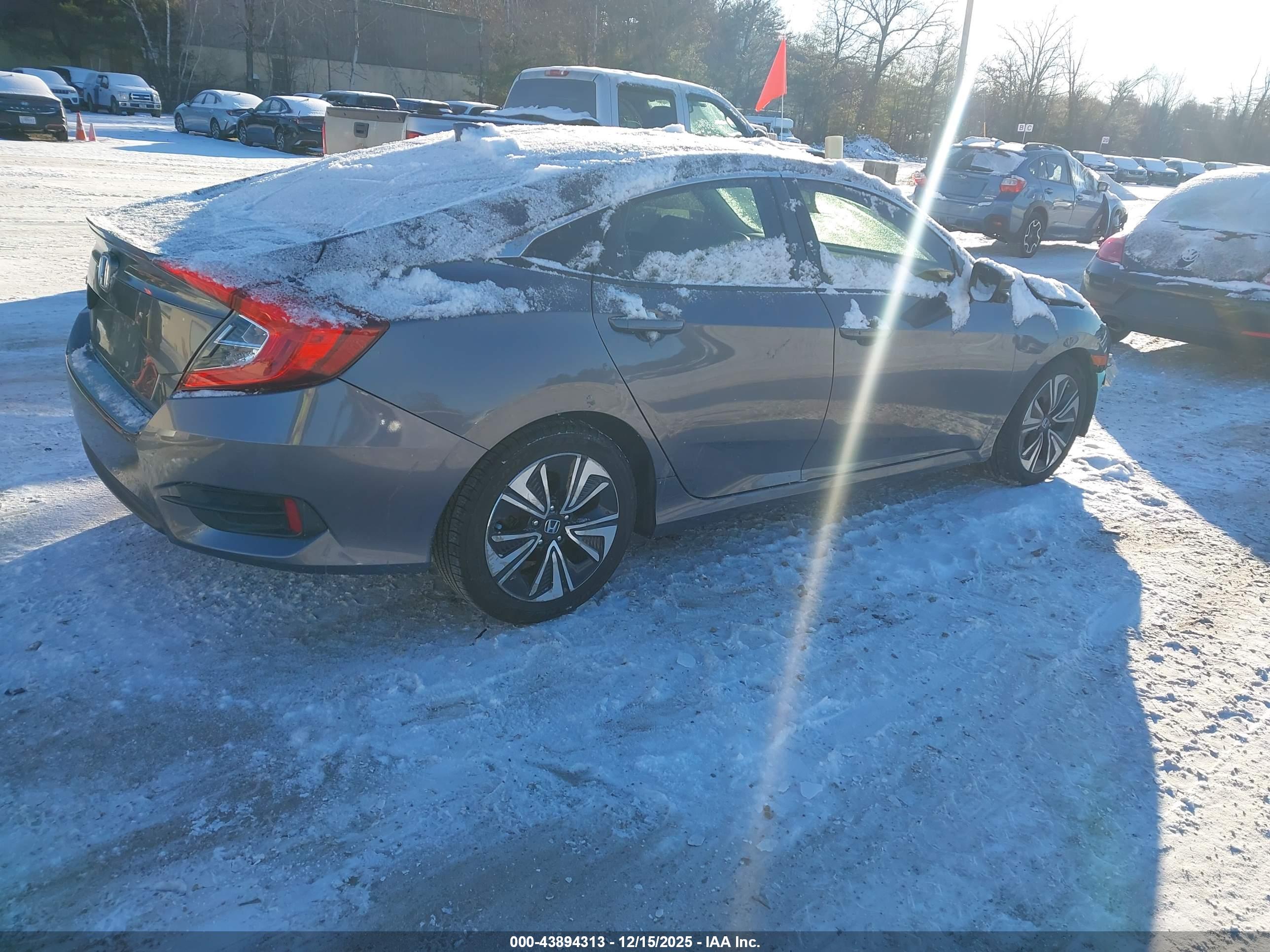 HONDA CIVIC image 4