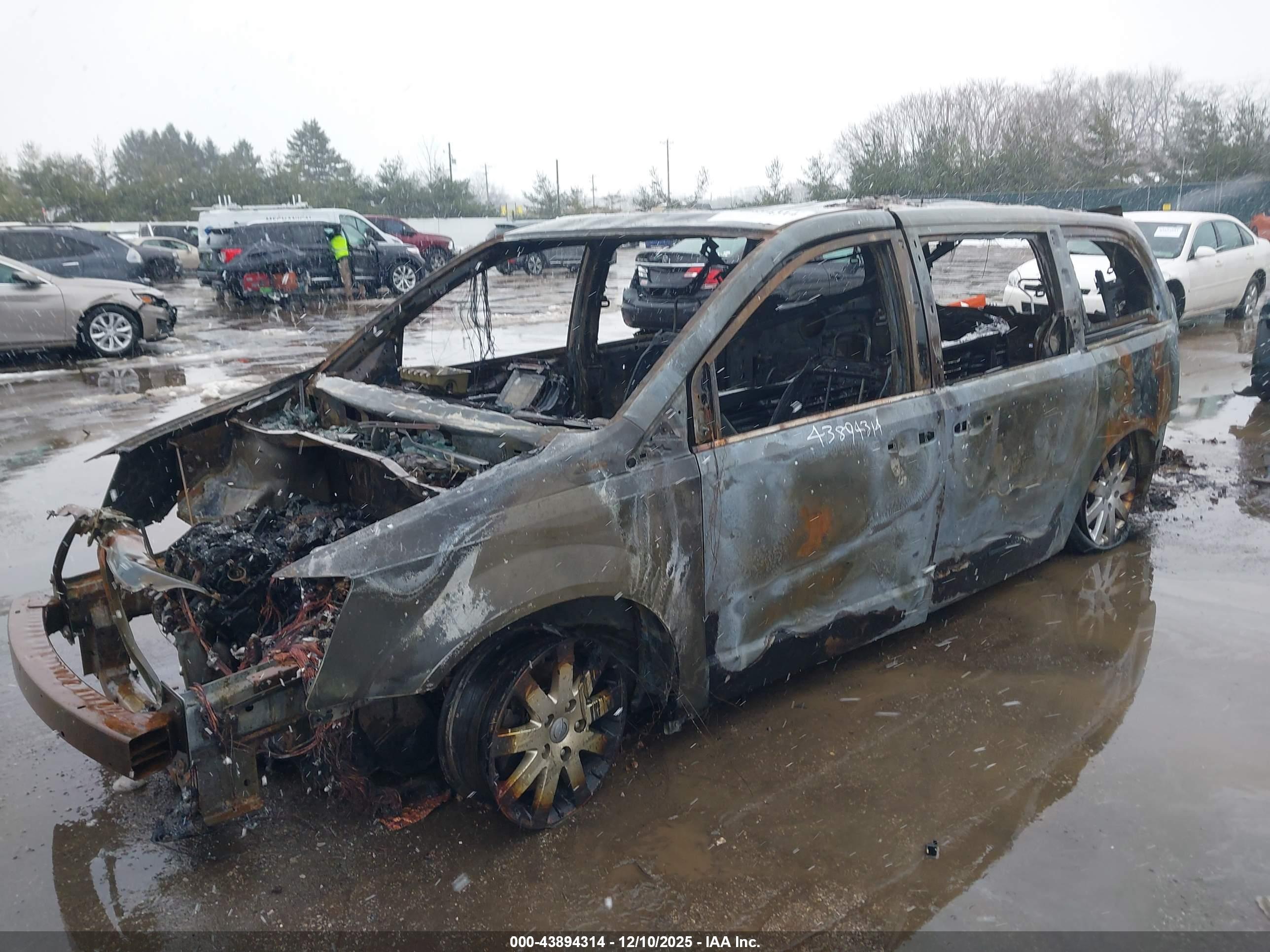 CHRYSLER TOWN image 6