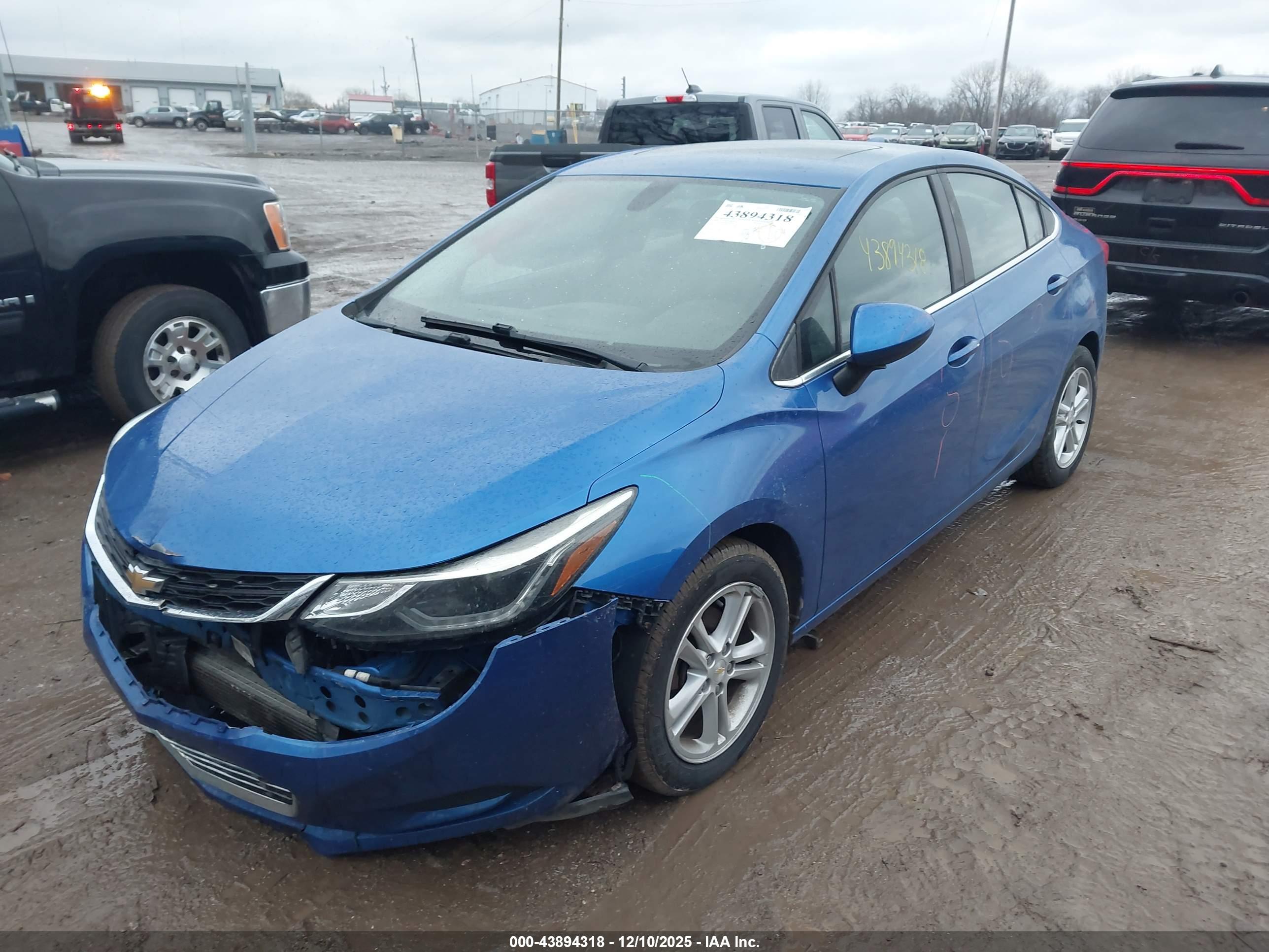 CHEVROLET CRUZE image 2