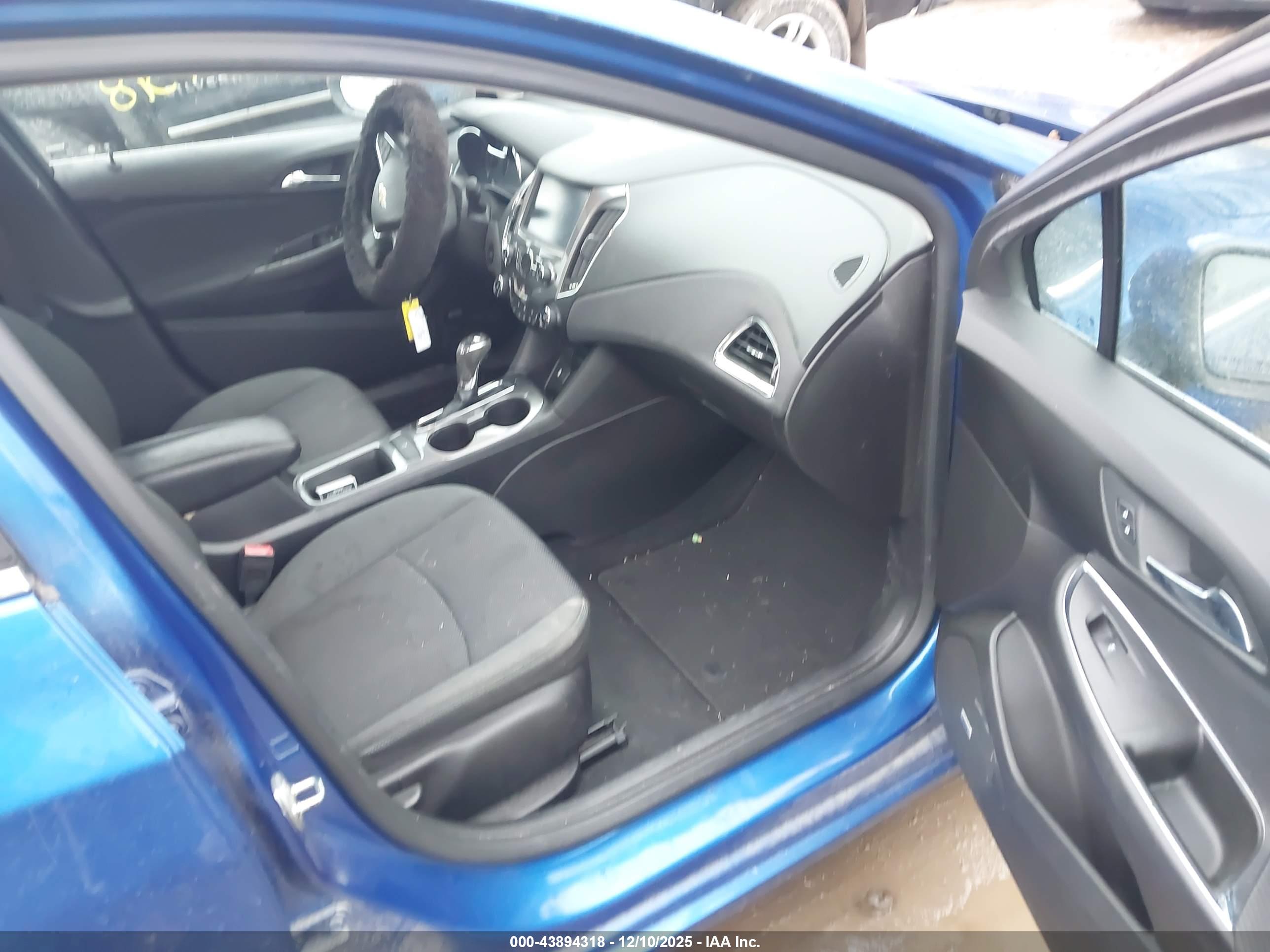 CHEVROLET CRUZE image 5