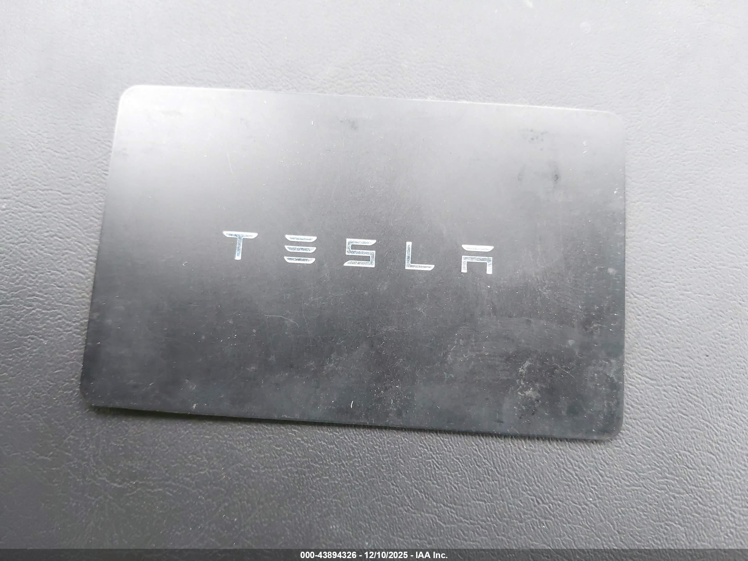 TESLA MODEL image 11