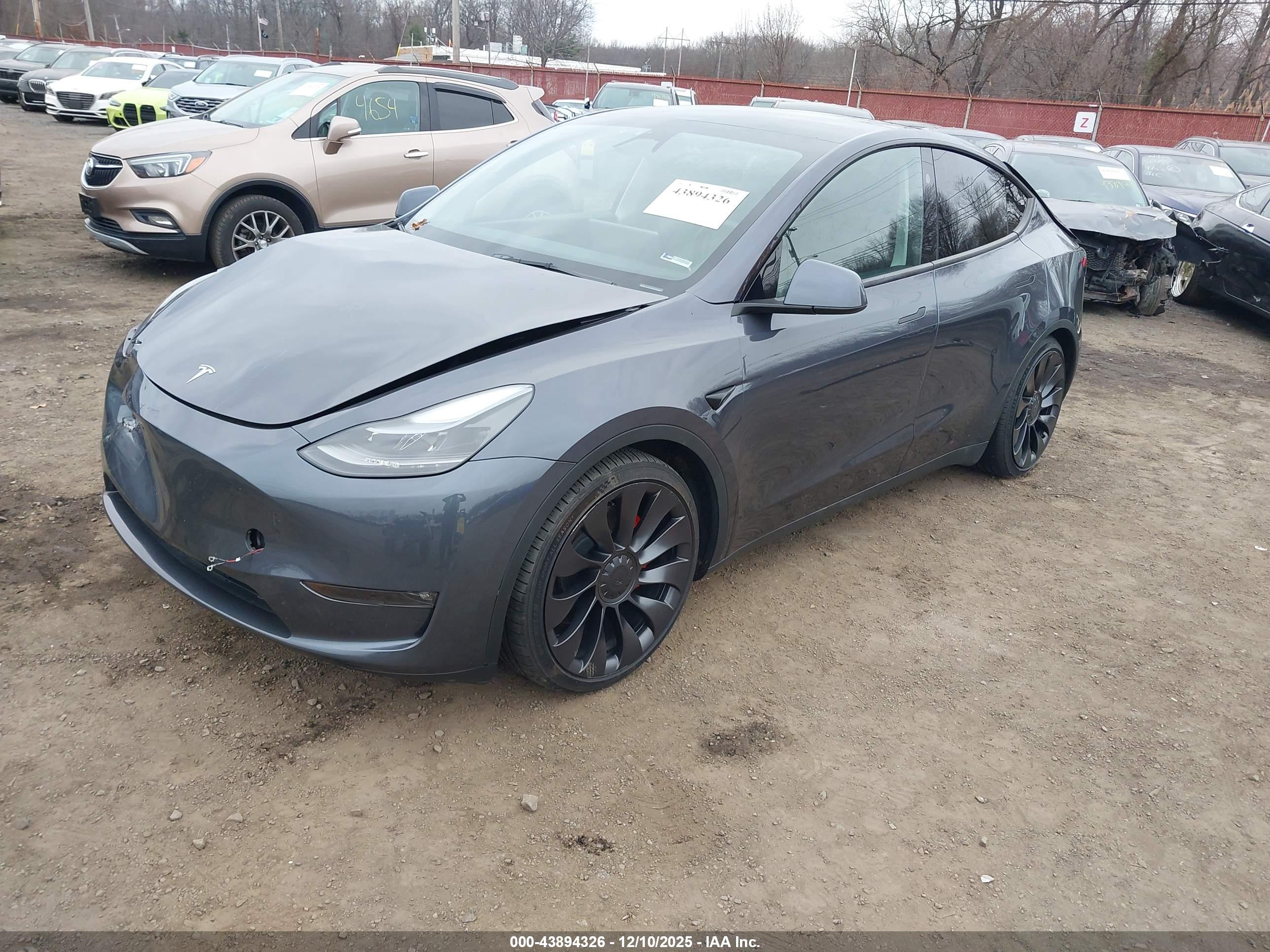TESLA MODEL image 2