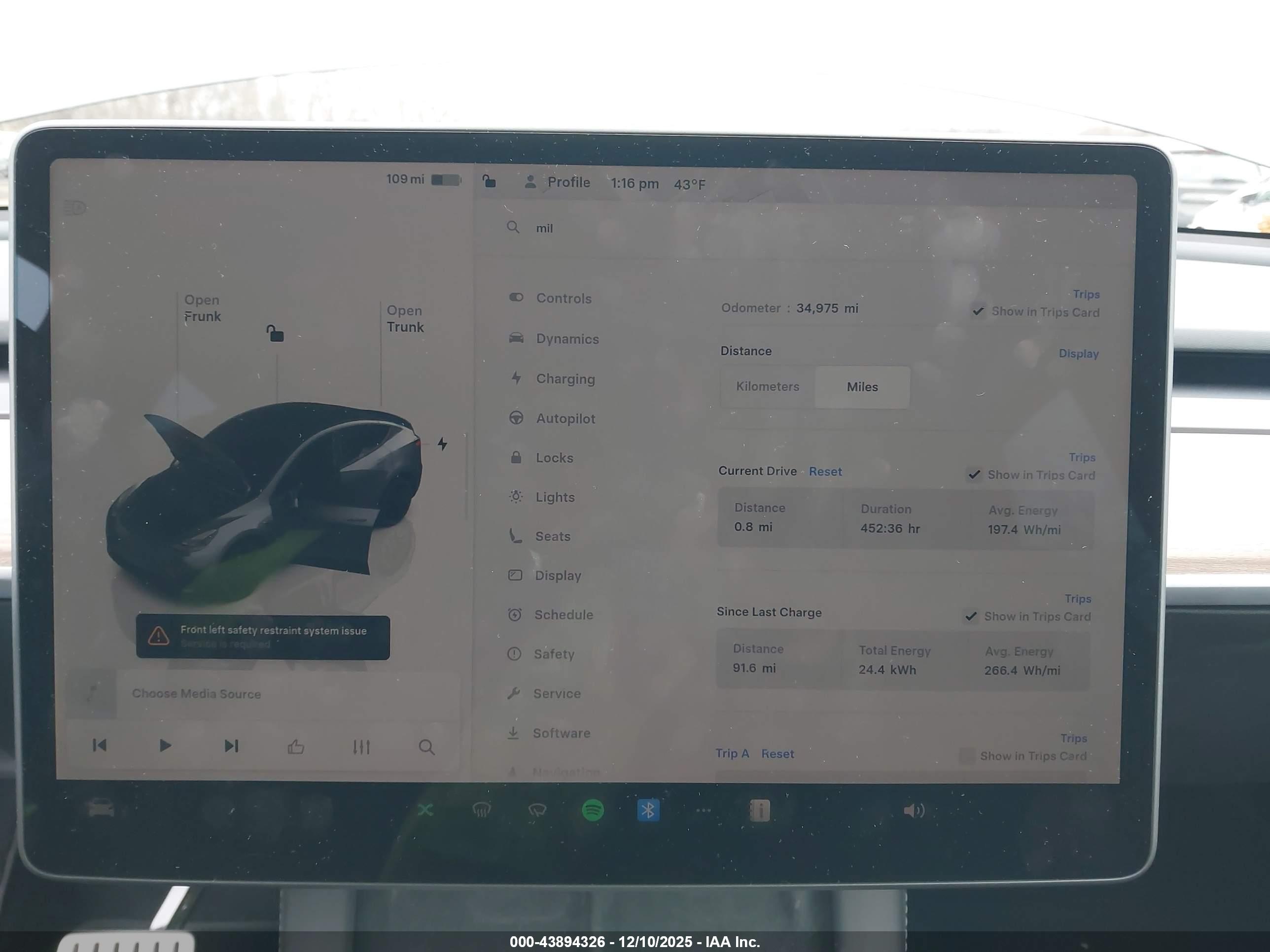 TESLA MODEL image 7