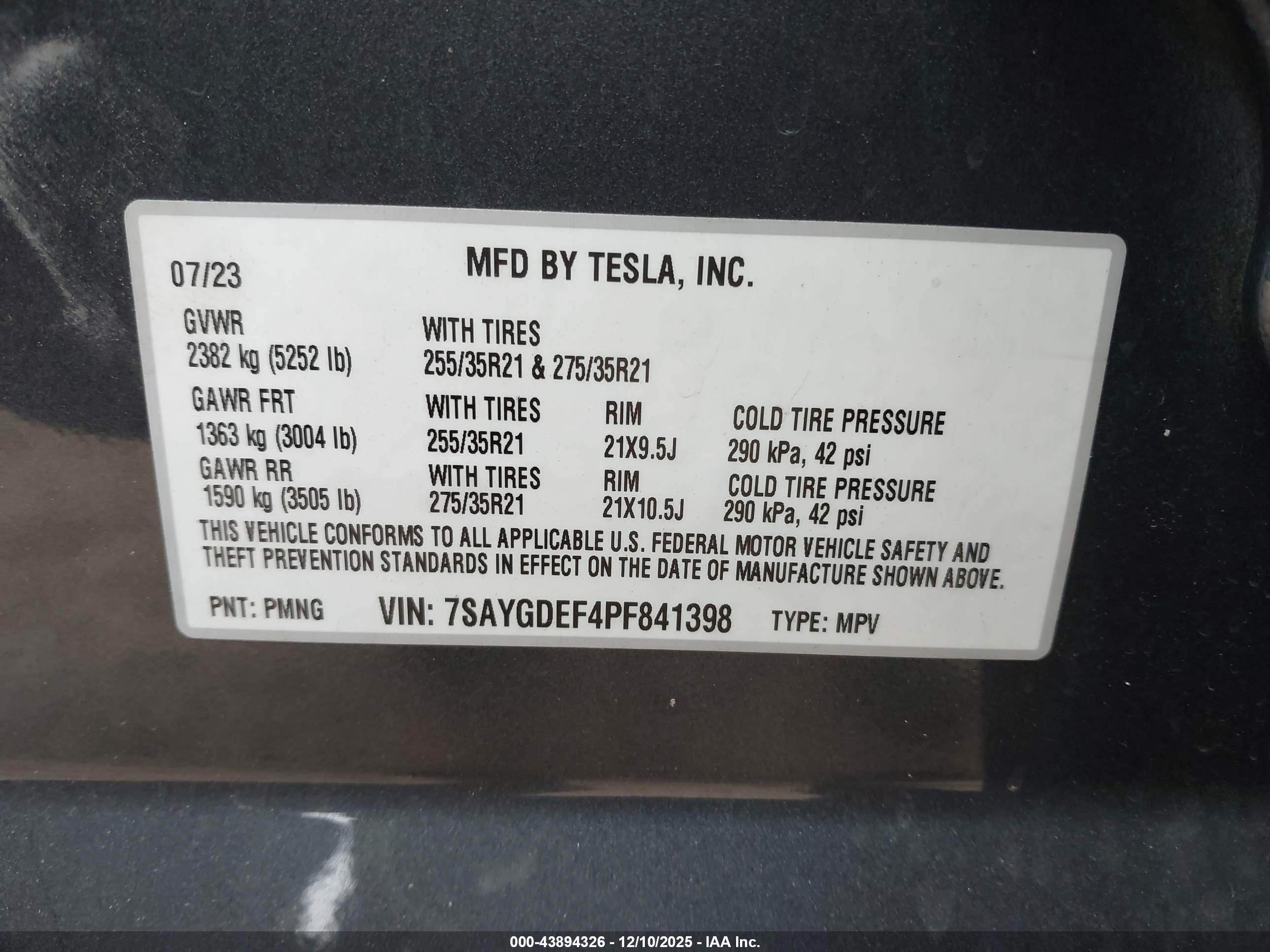 TESLA MODEL image 9