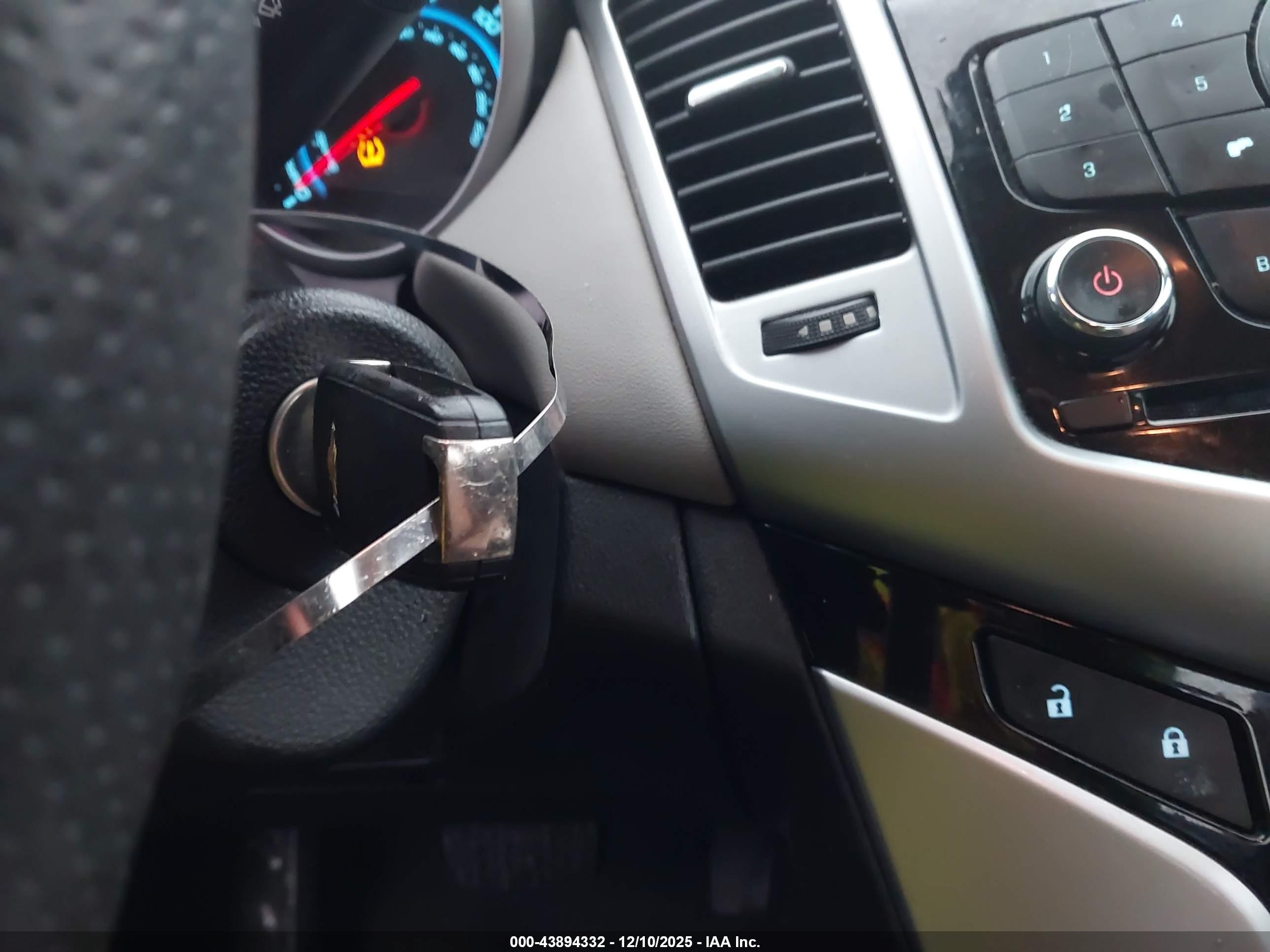 CHEVROLET CRUZE image 11