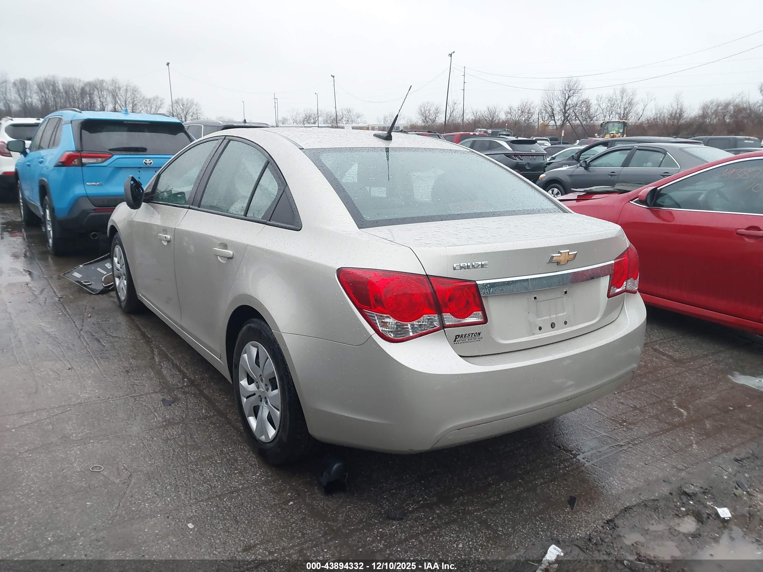 CHEVROLET CRUZE image 3