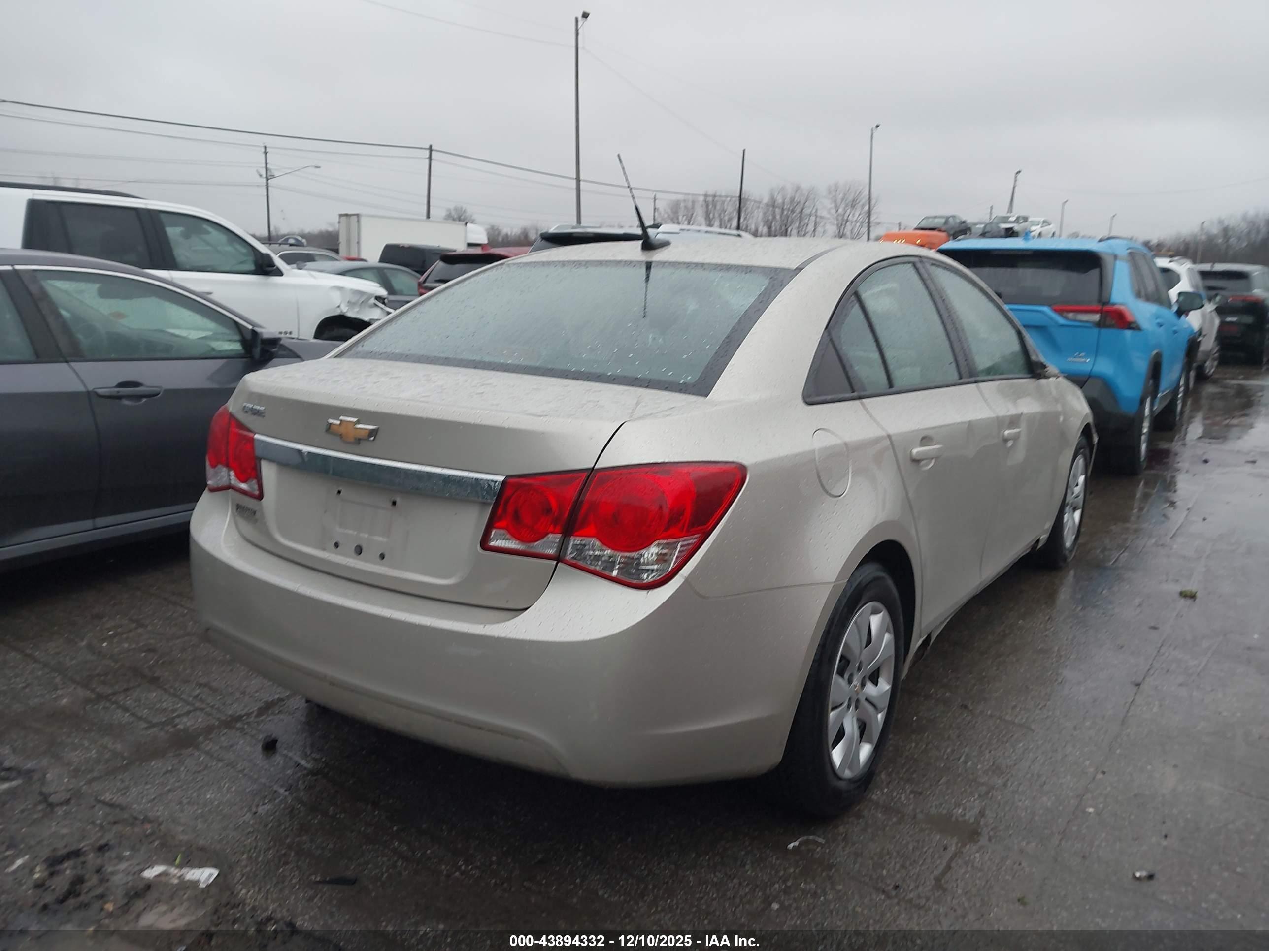 CHEVROLET CRUZE image 4