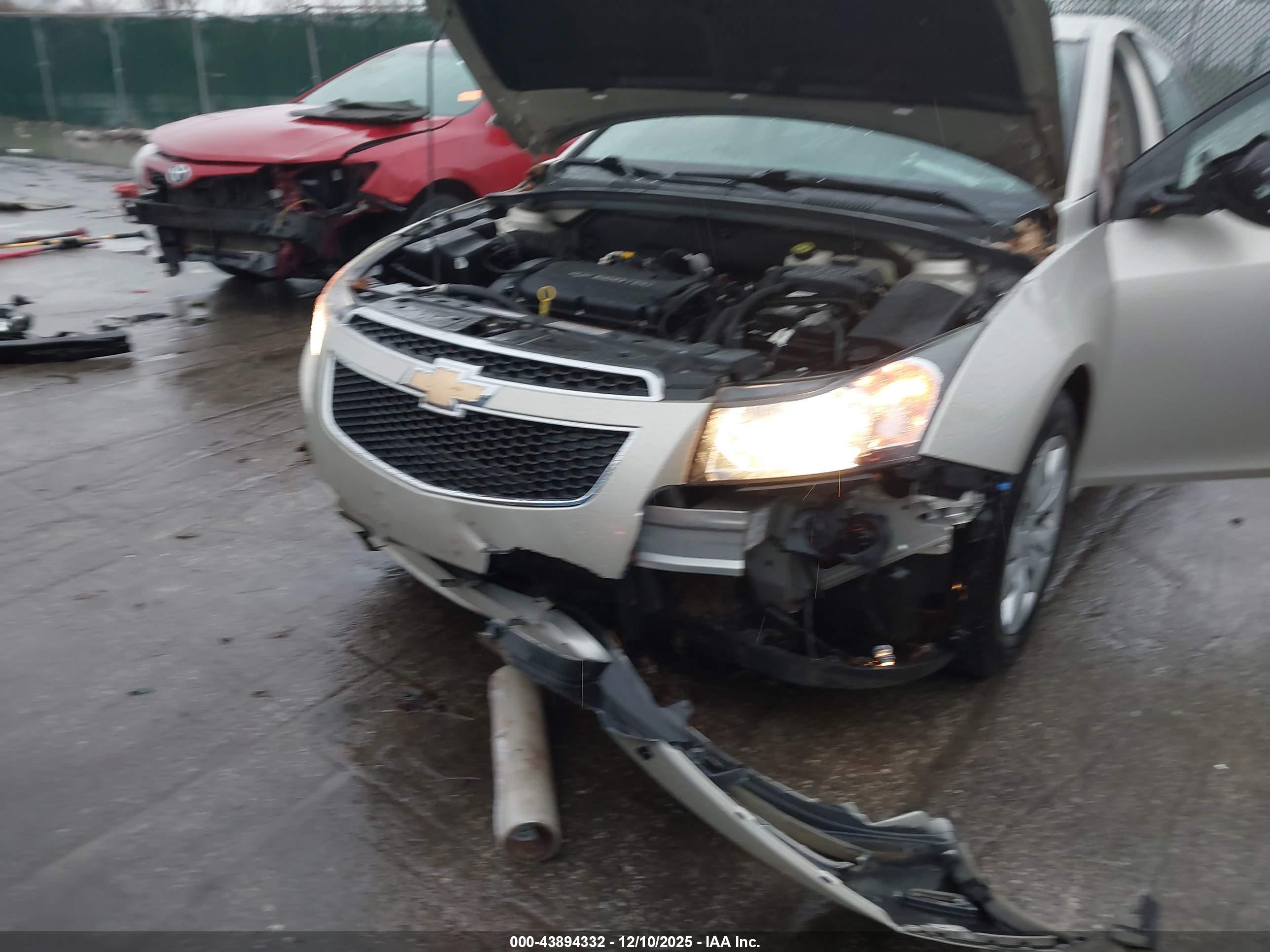 CHEVROLET CRUZE image 6
