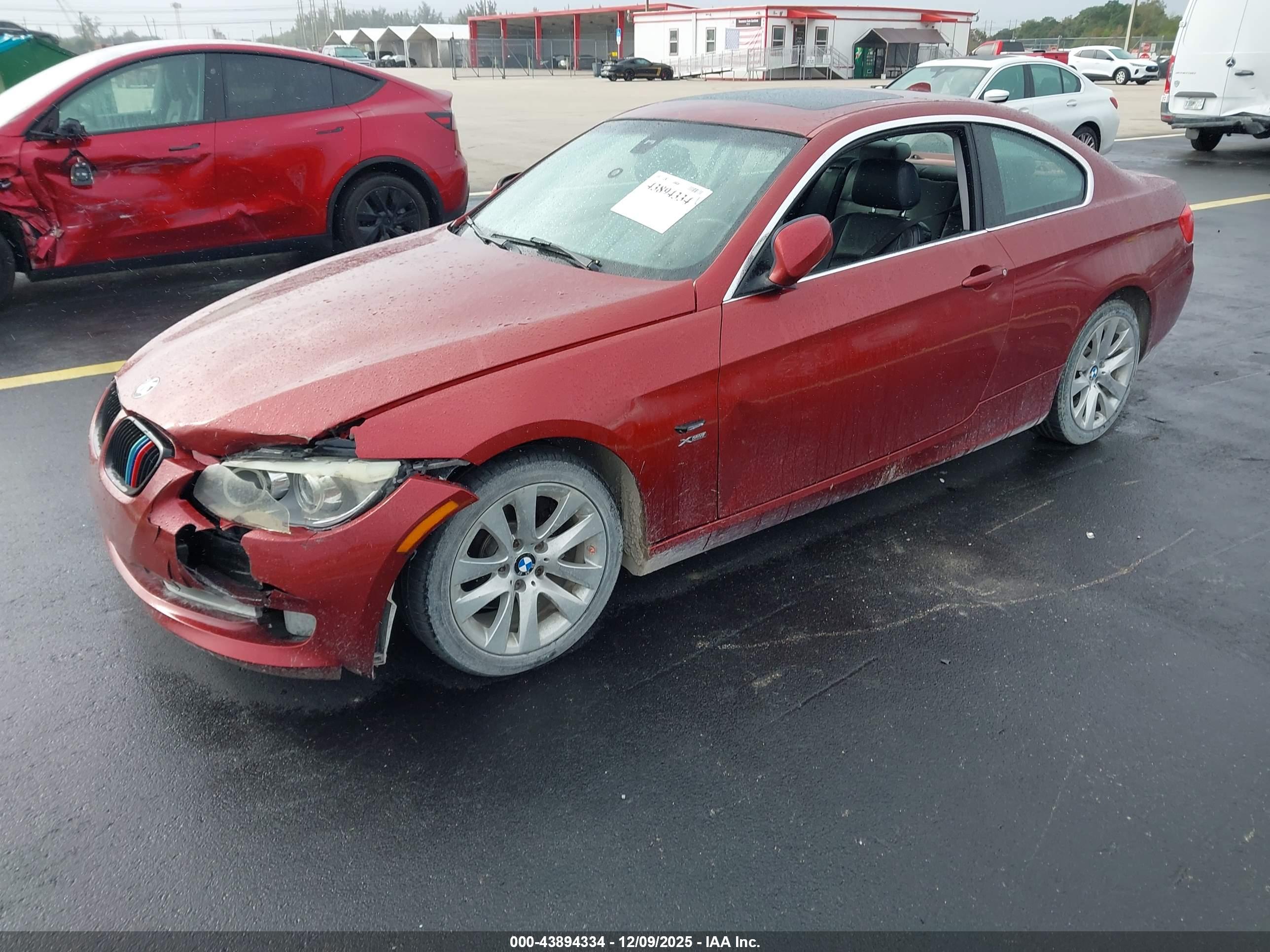 BMW 328I image 2