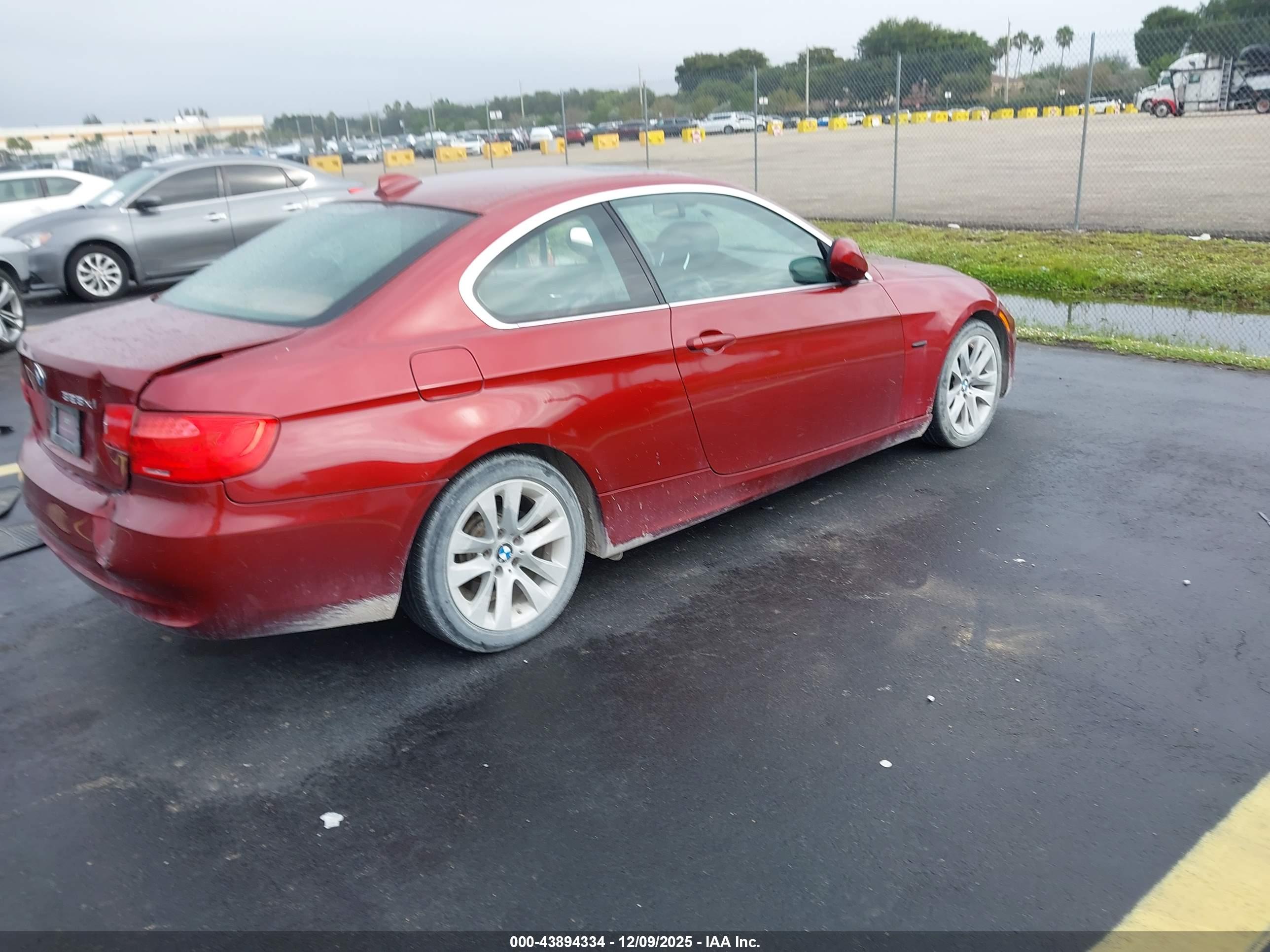 BMW 328I image 4