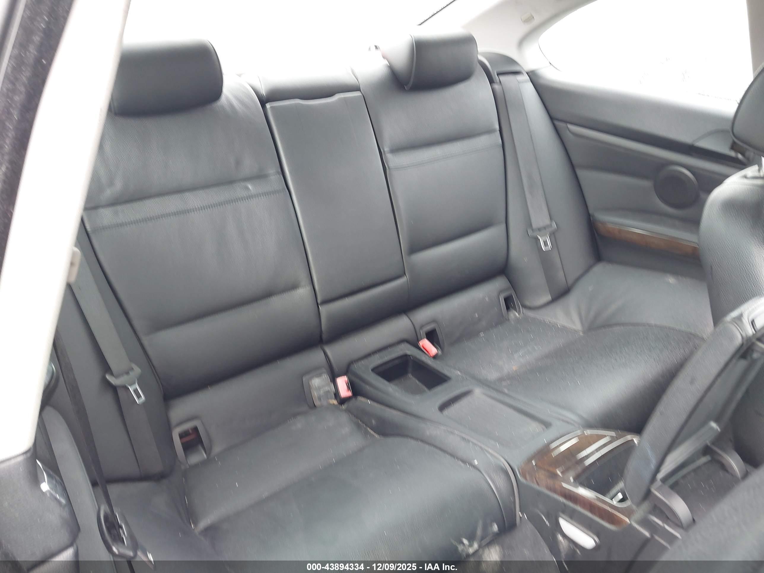 BMW 328I image 8