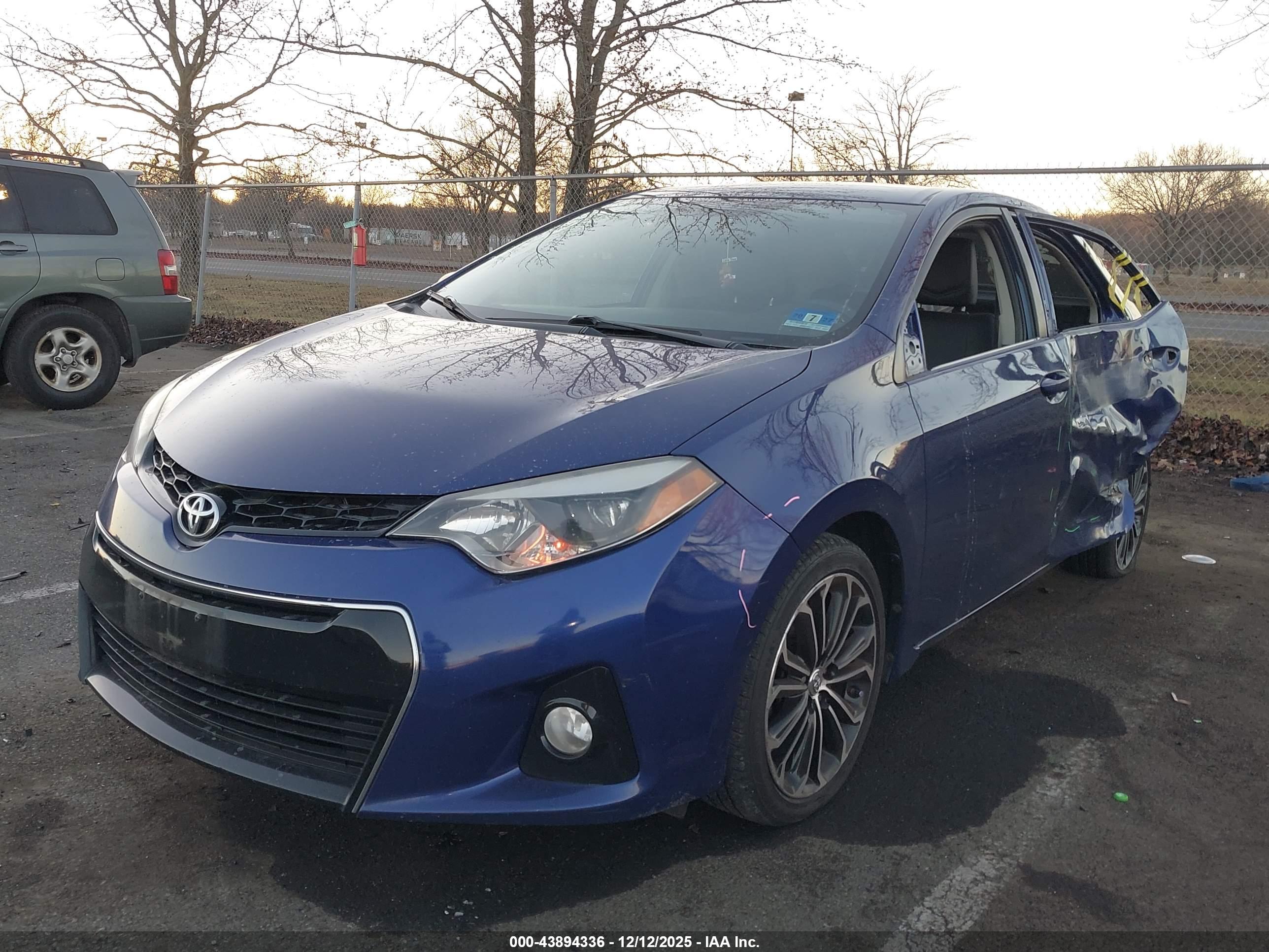 TOYOTA COROLLA image 2