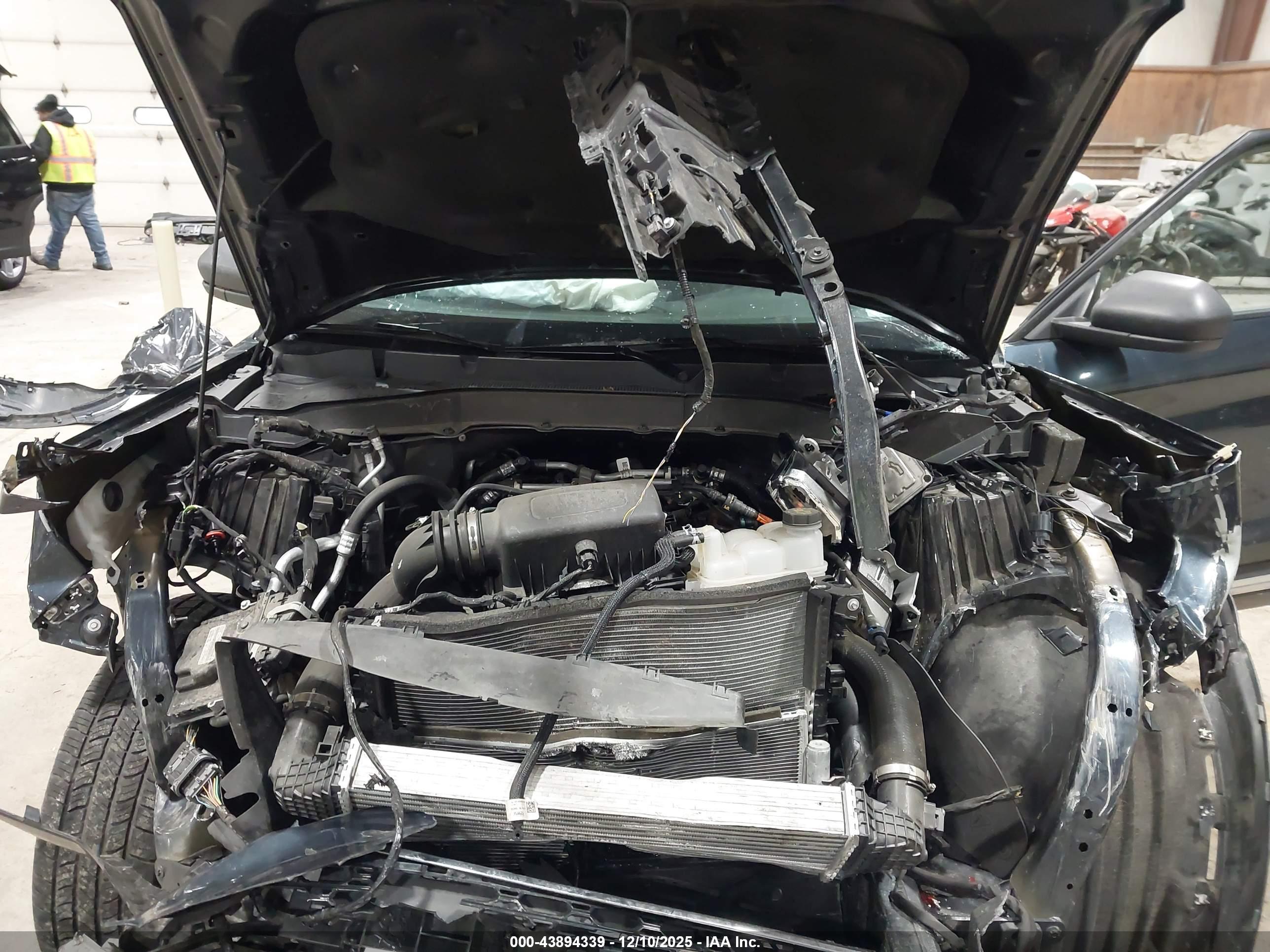 FORD EXPLORER image 10