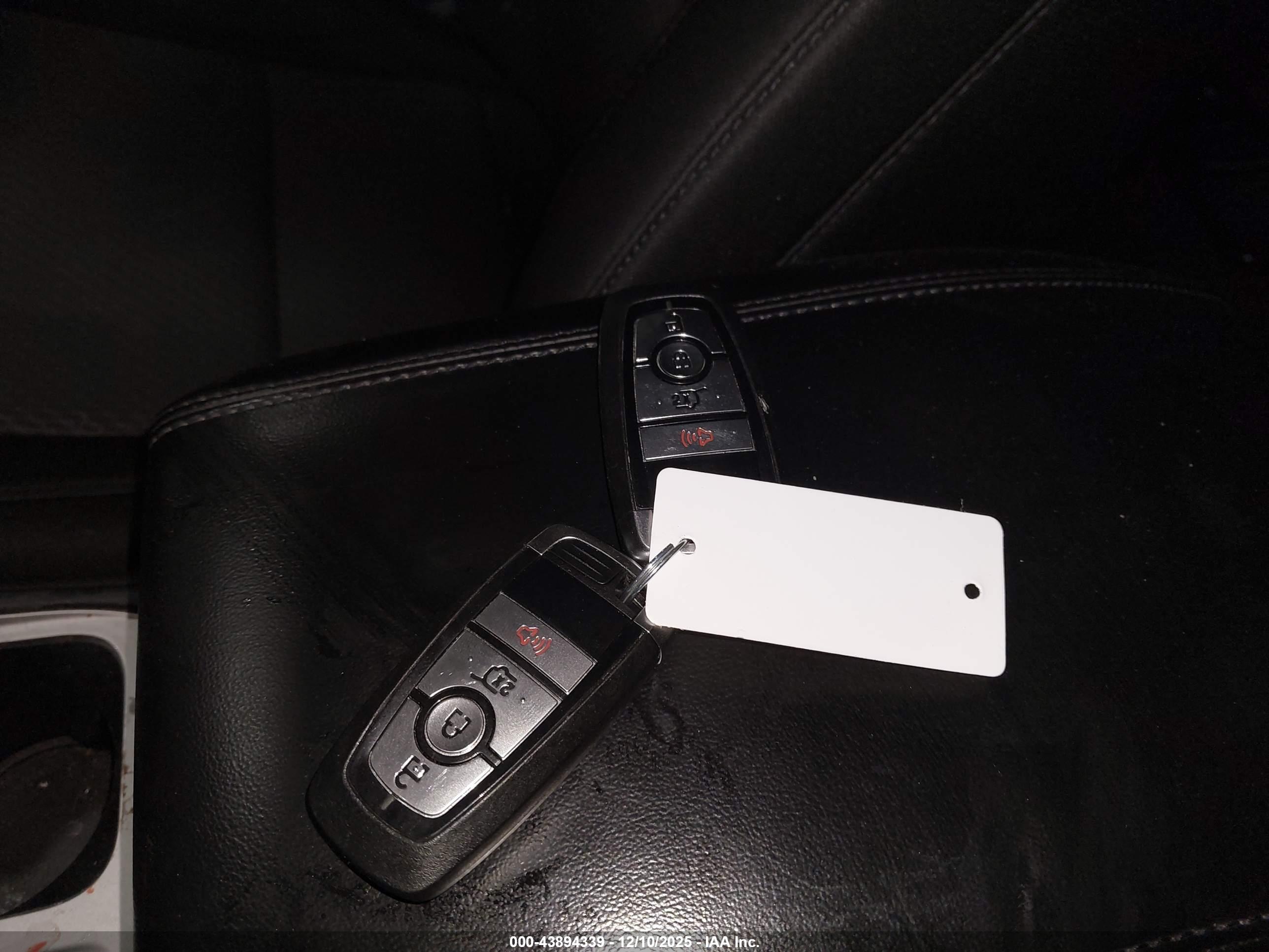 FORD EXPLORER image 11