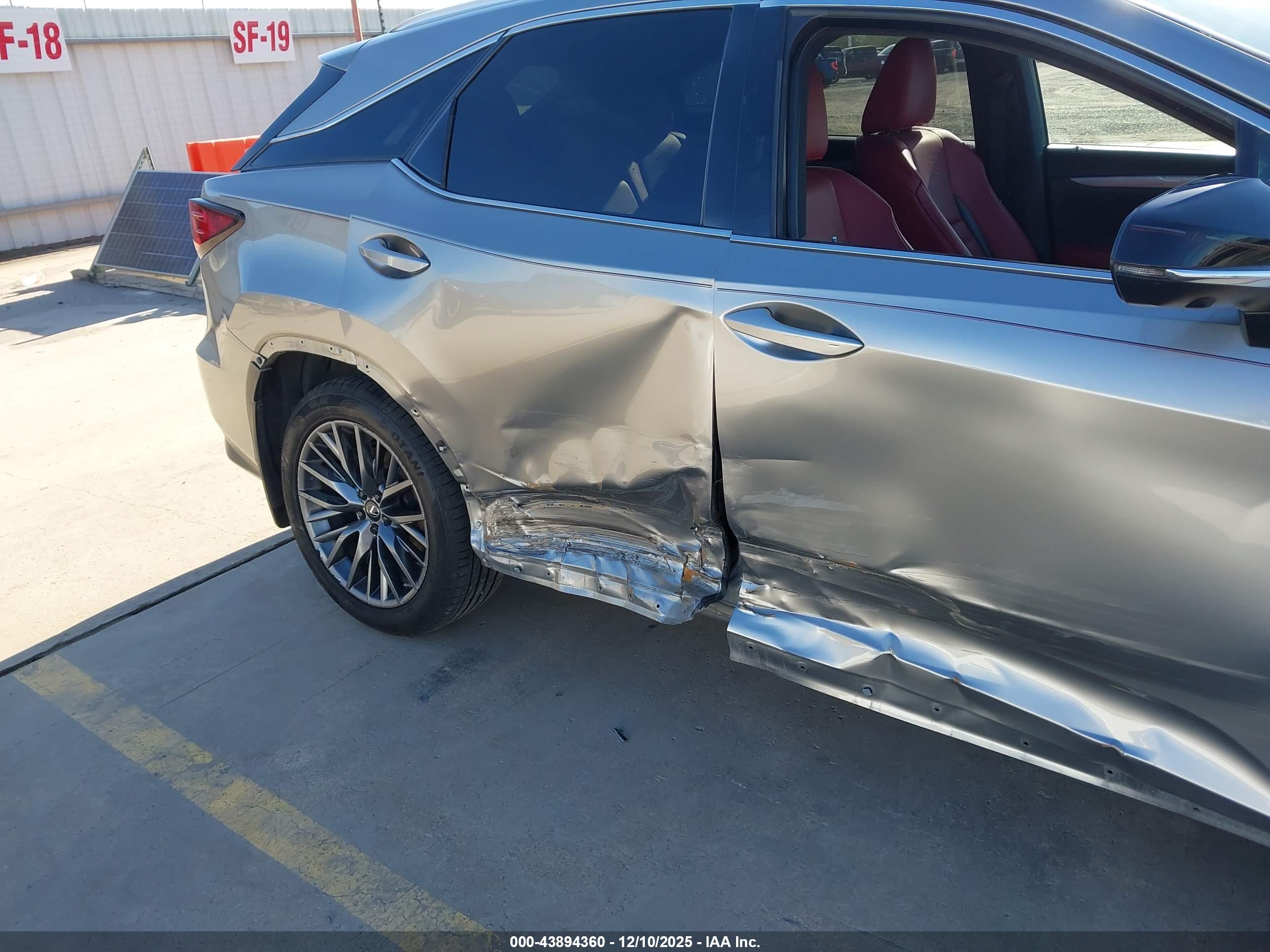 LEXUS RX image 6