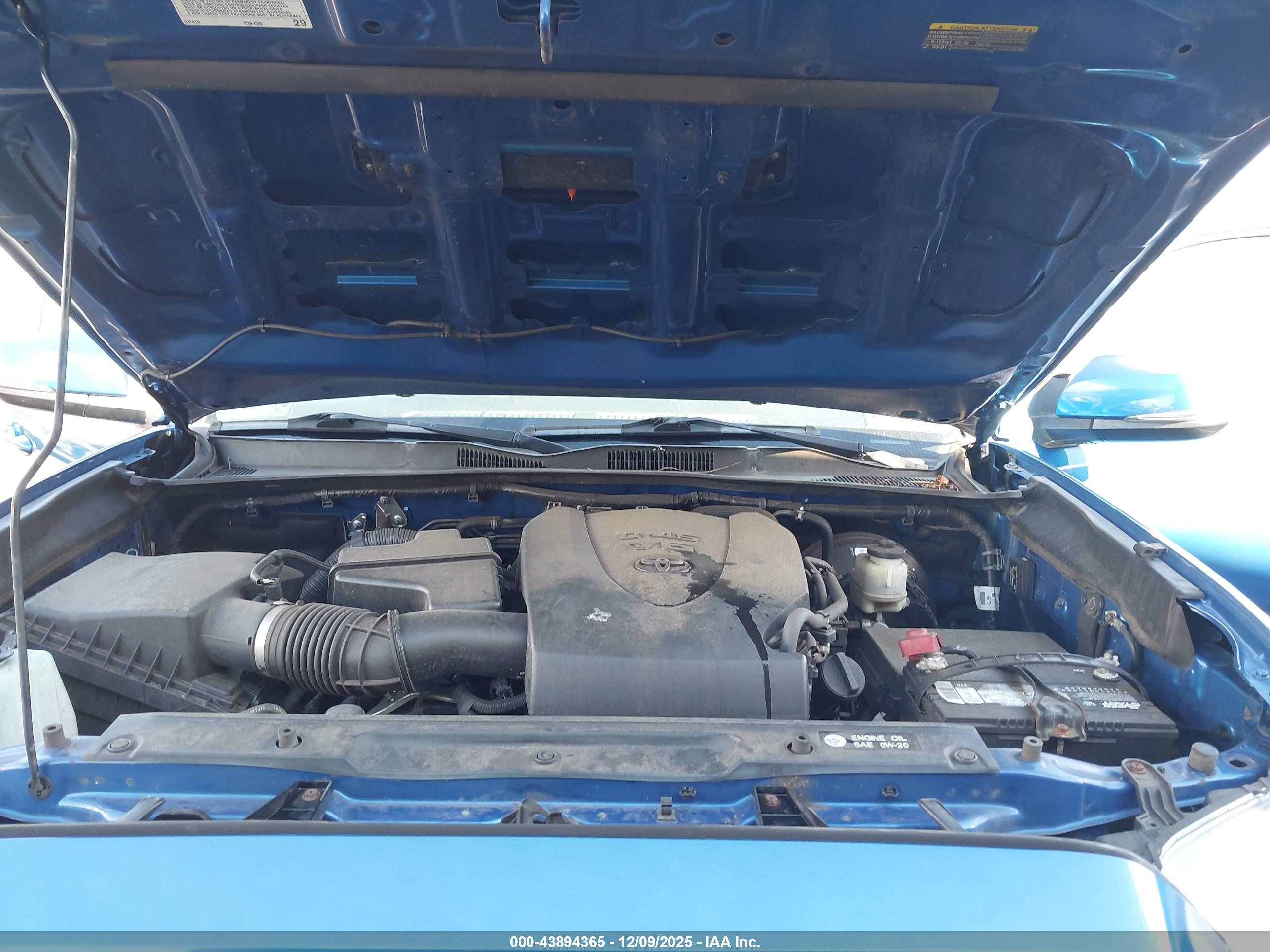 TOYOTA TACOMA image 10
