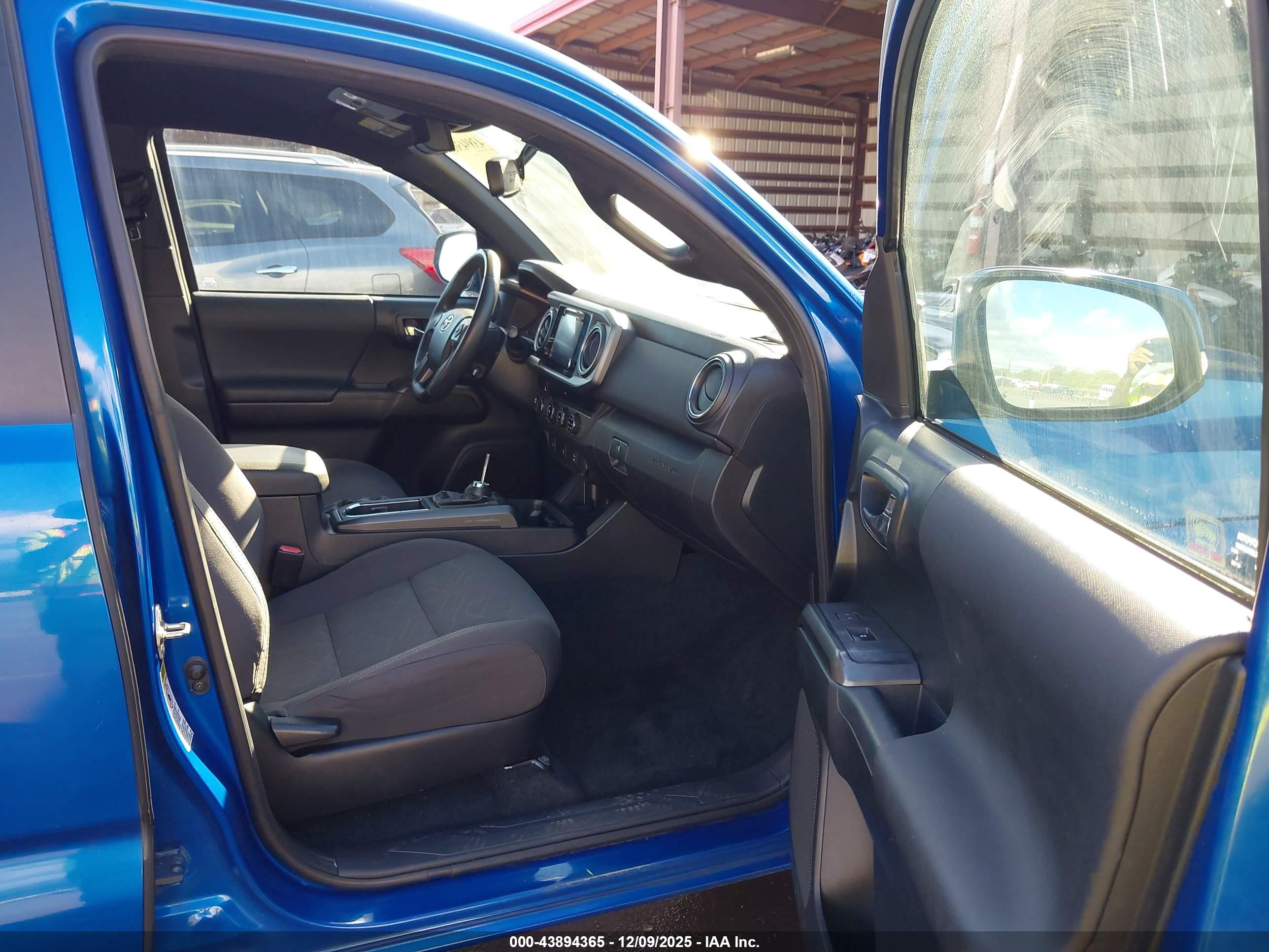 TOYOTA TACOMA image 5