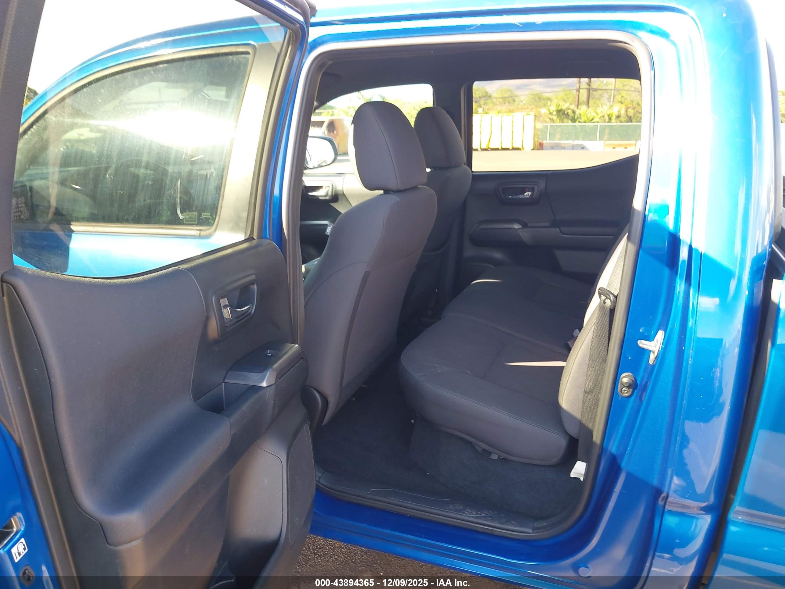 TOYOTA TACOMA image 8