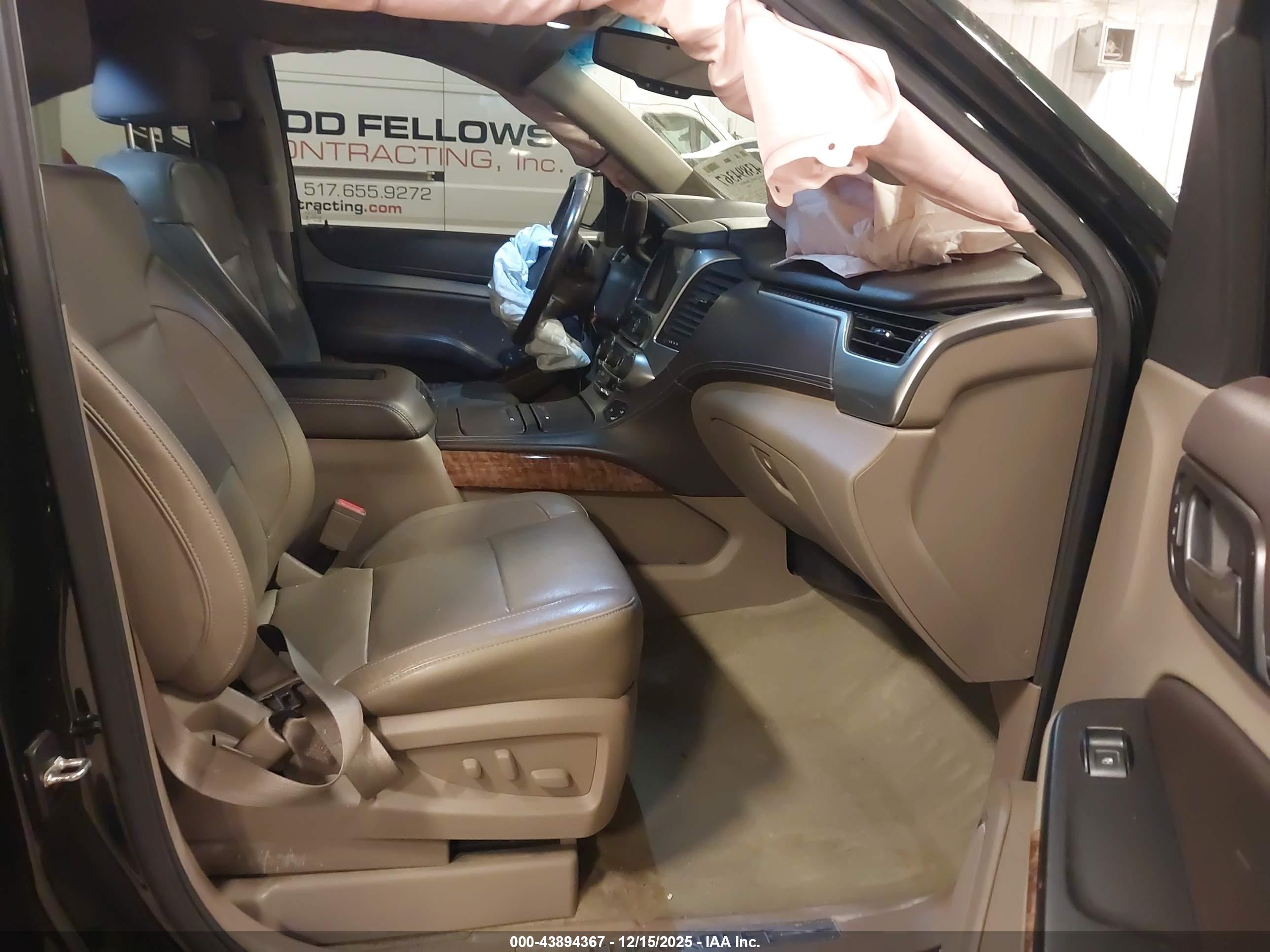 CHEVROLET TAHOE image 5