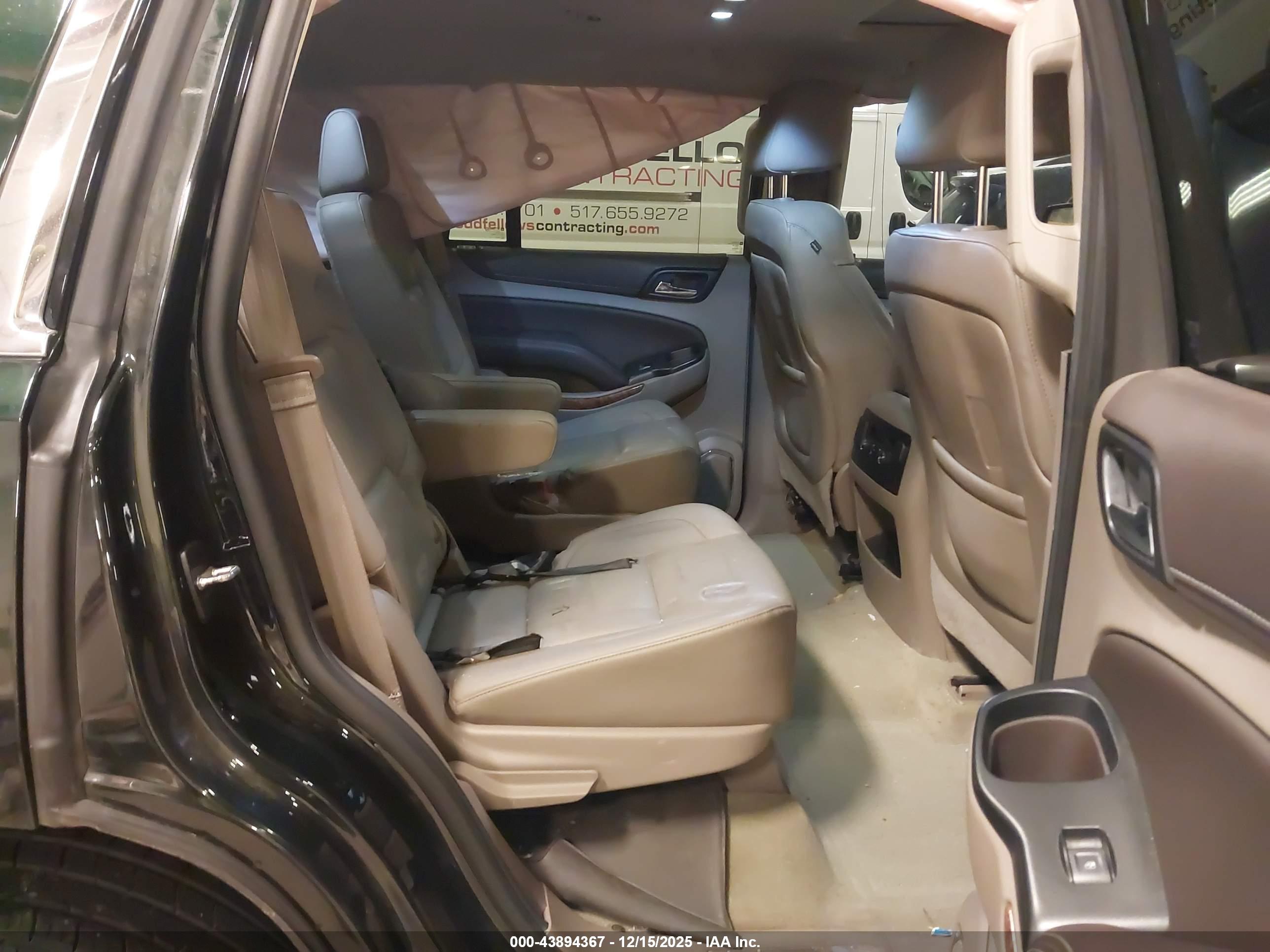 CHEVROLET TAHOE image 8