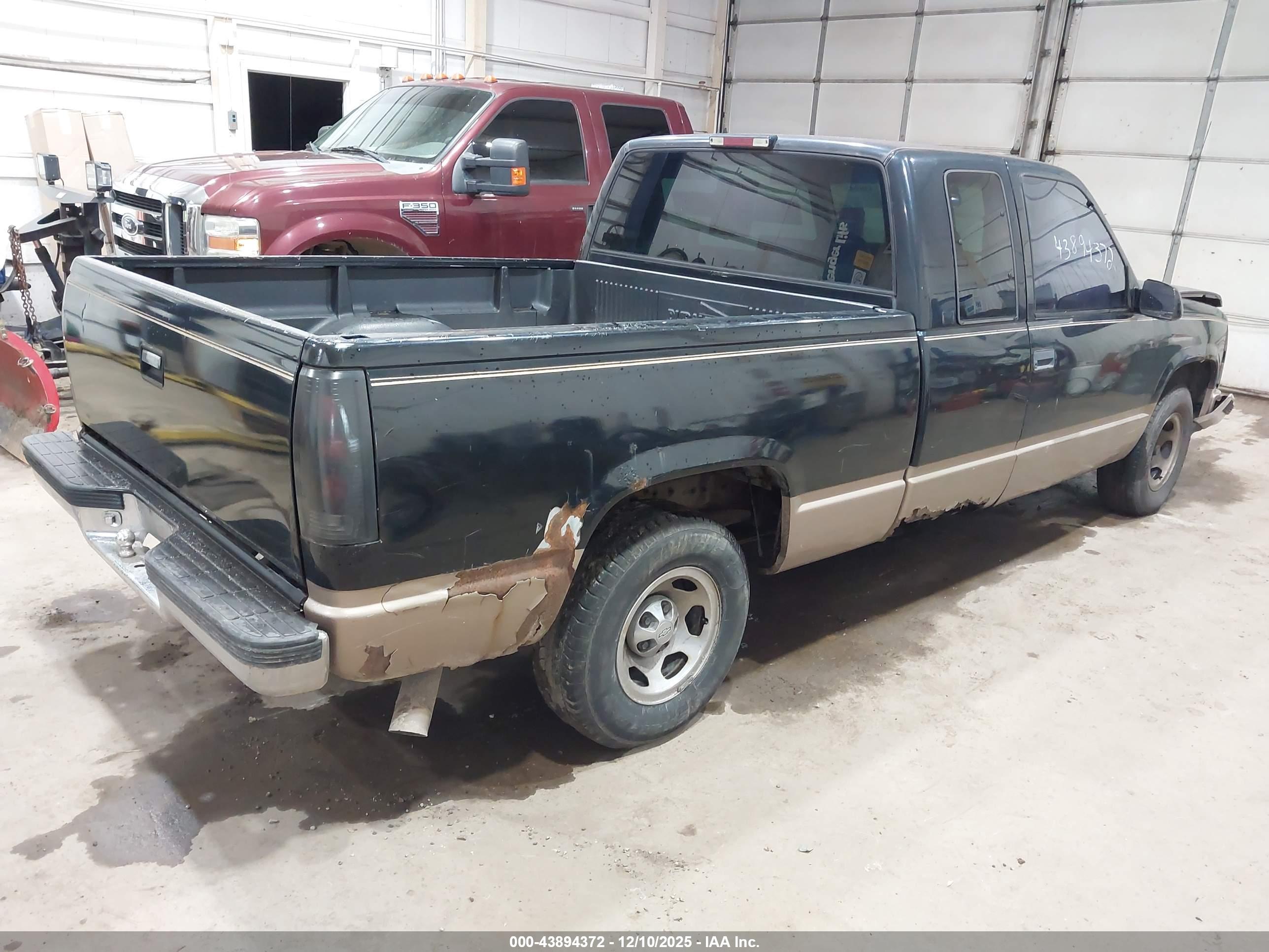 CHEVROLET GMT-400 image 4