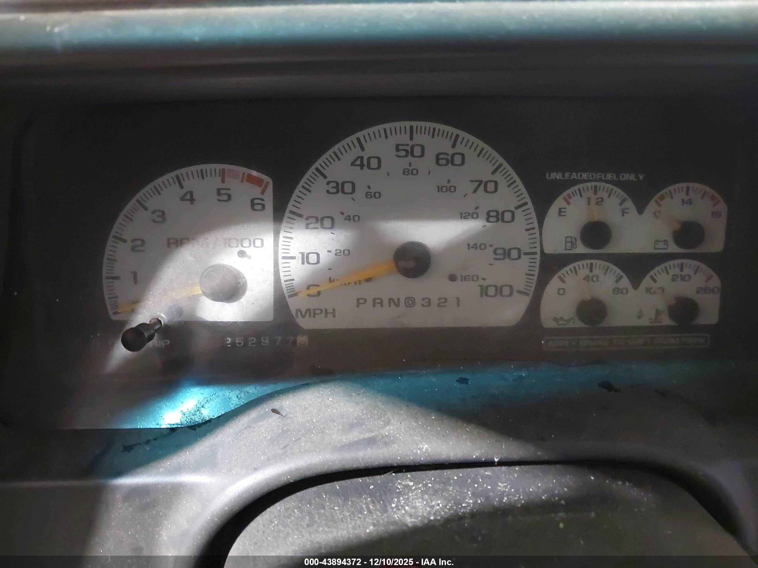 CHEVROLET GMT-400 image 7