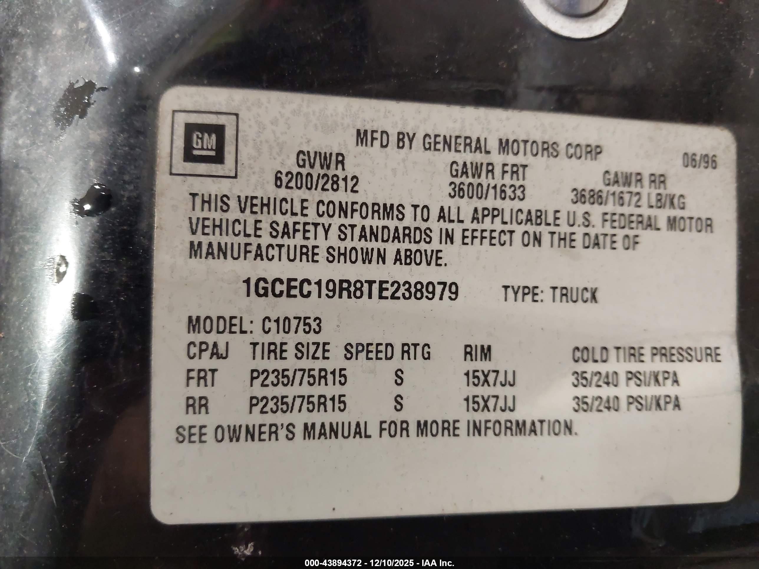 CHEVROLET GMT-400 image 9