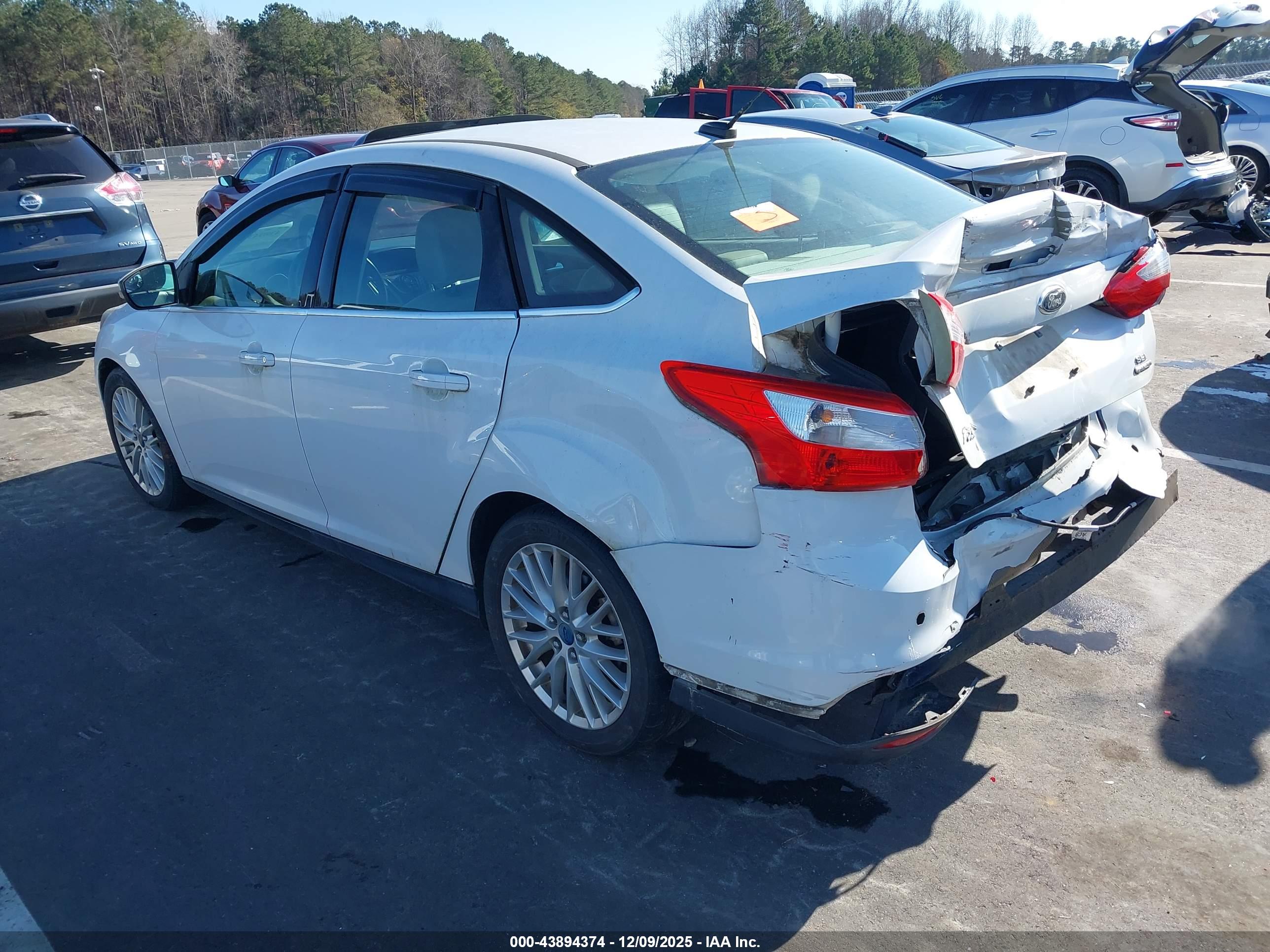 FORD FOCUS image 3
