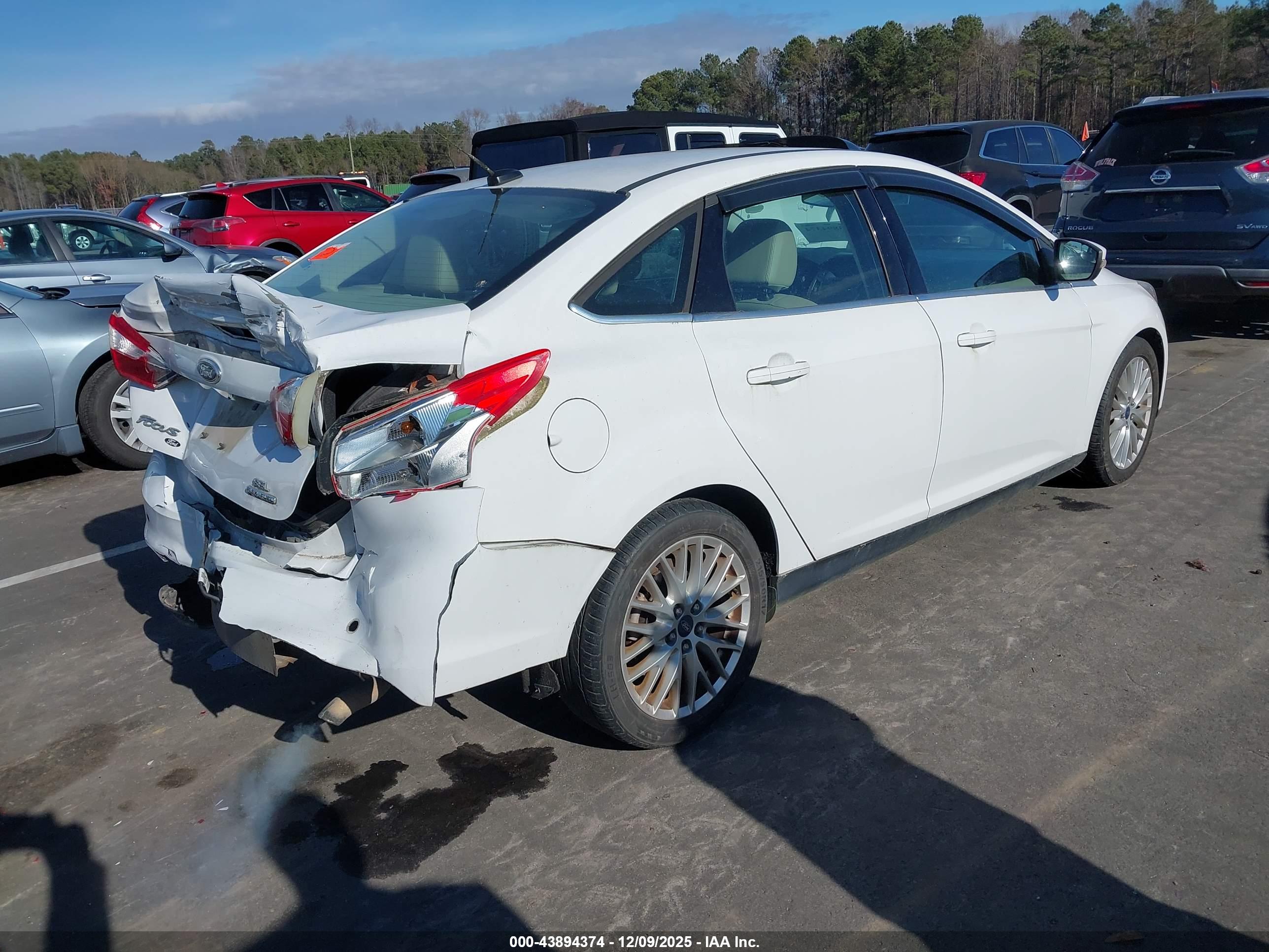 FORD FOCUS image 4