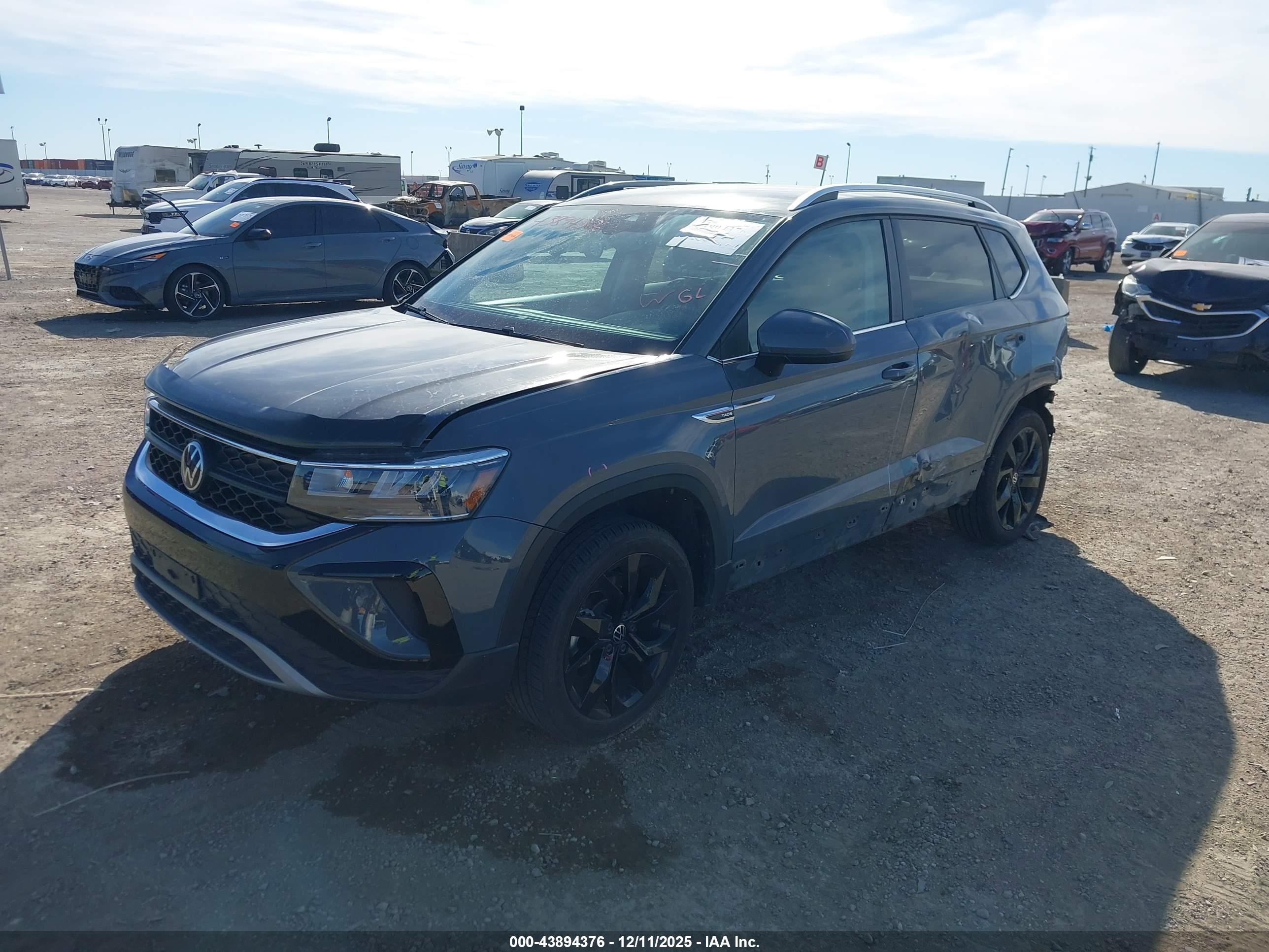 VOLKSWAGEN TAOS image 2