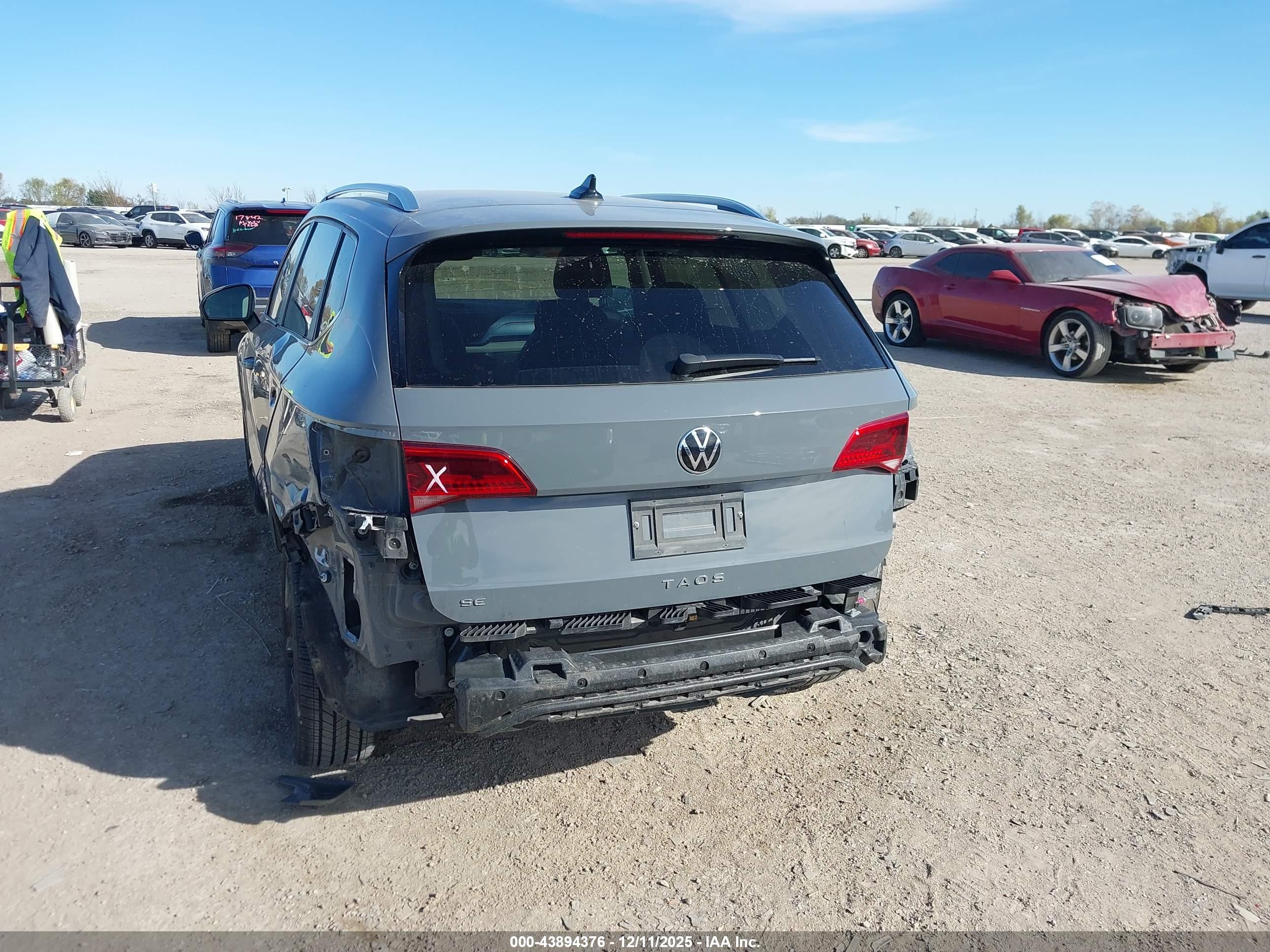 VOLKSWAGEN TAOS image 6
