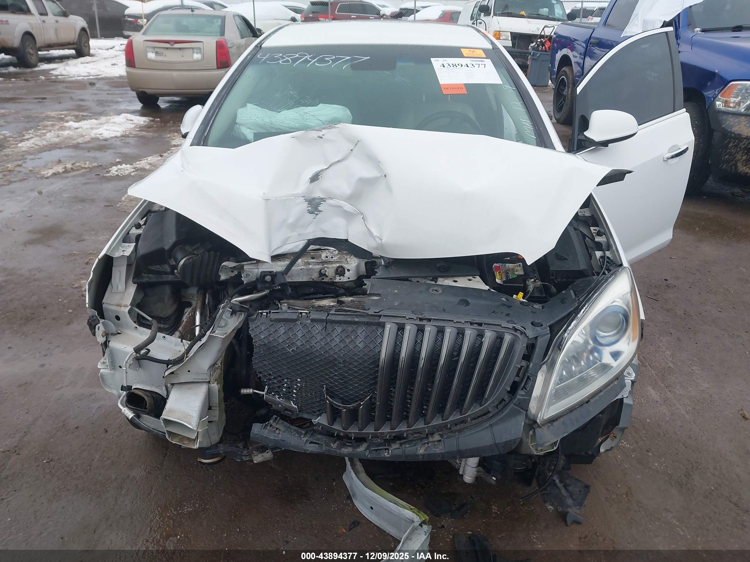 BUICK VERANO image 6