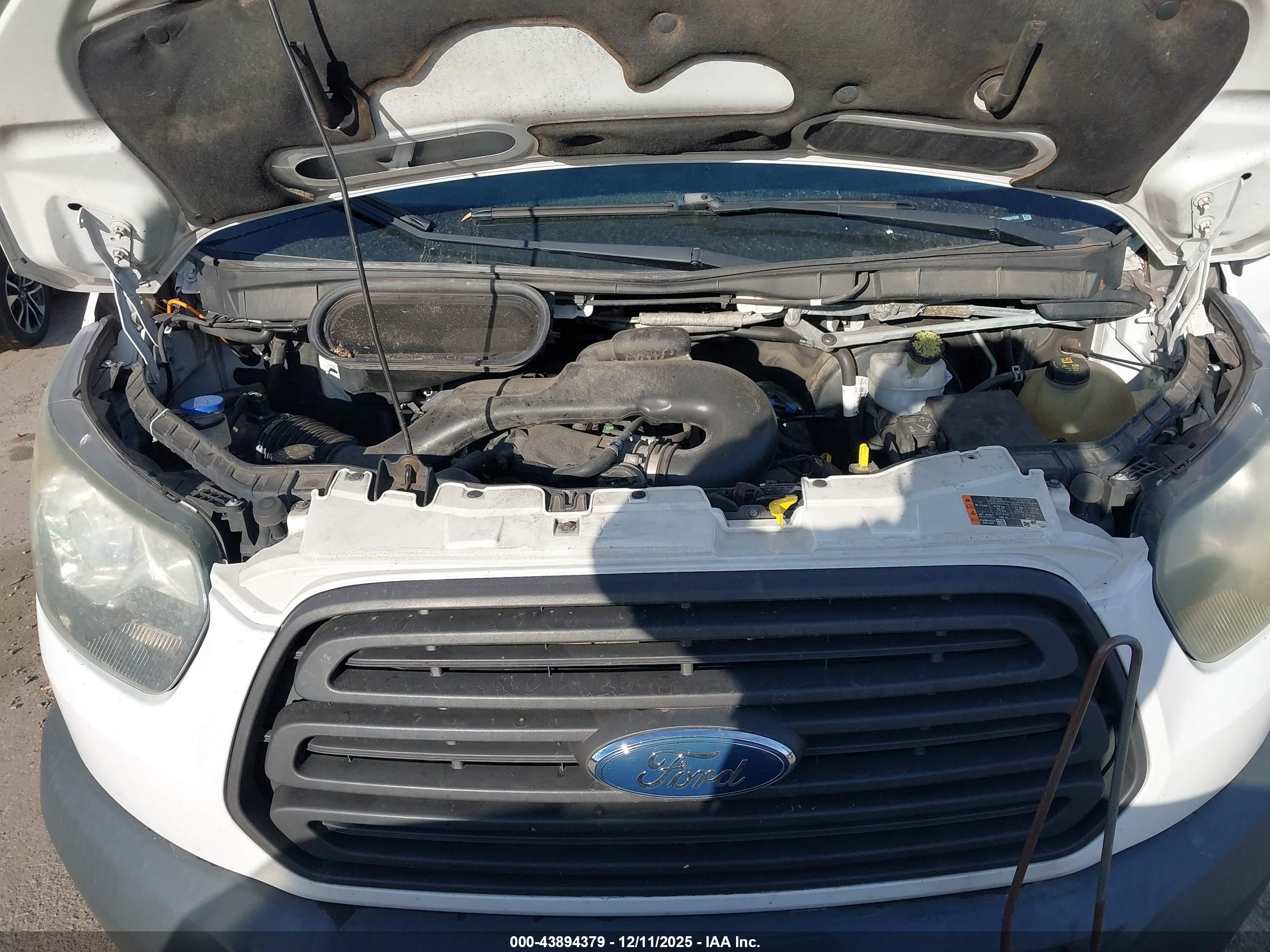 FORD TRANSIT-150 image 10
