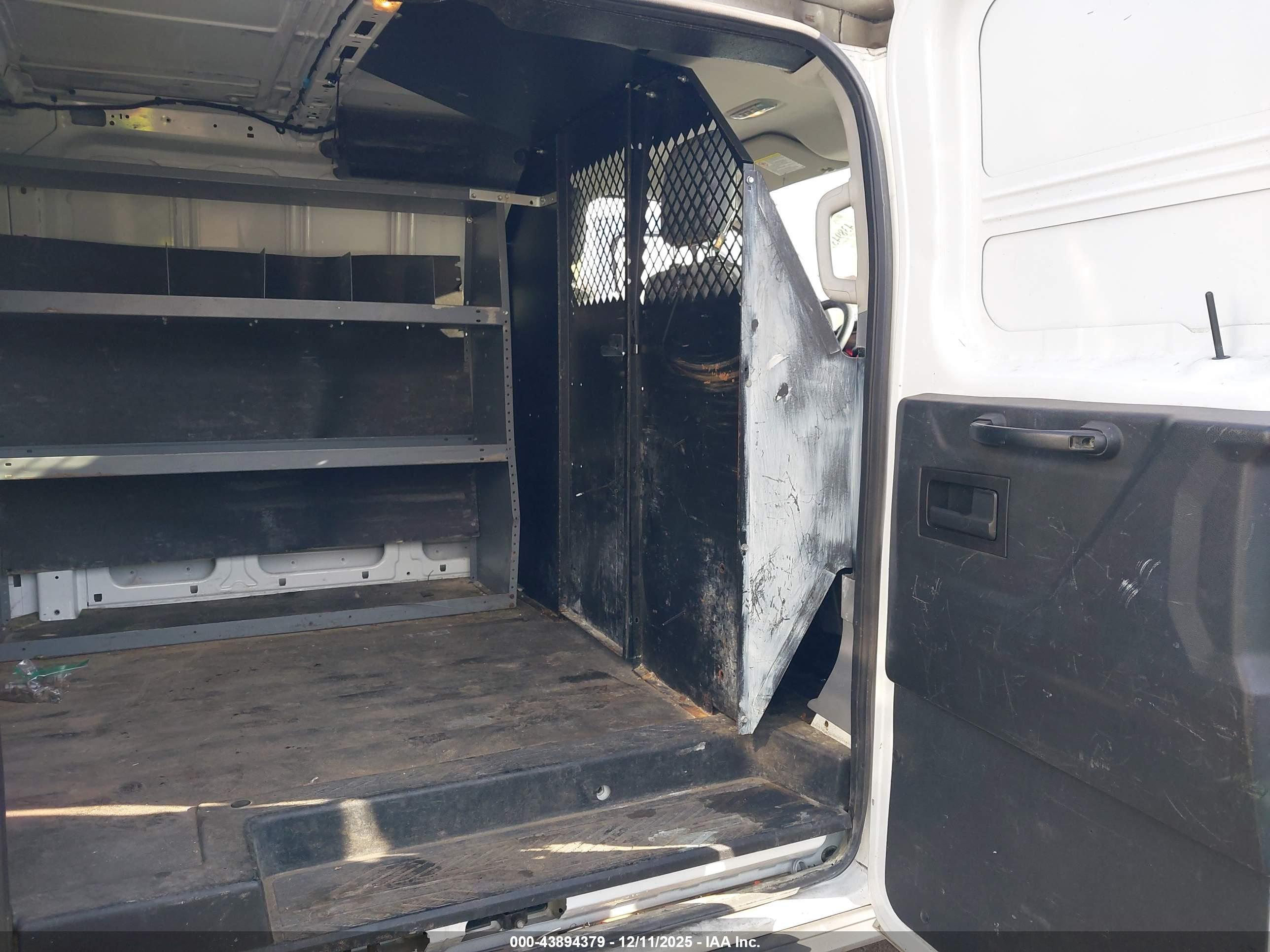 FORD TRANSIT-150 image 8