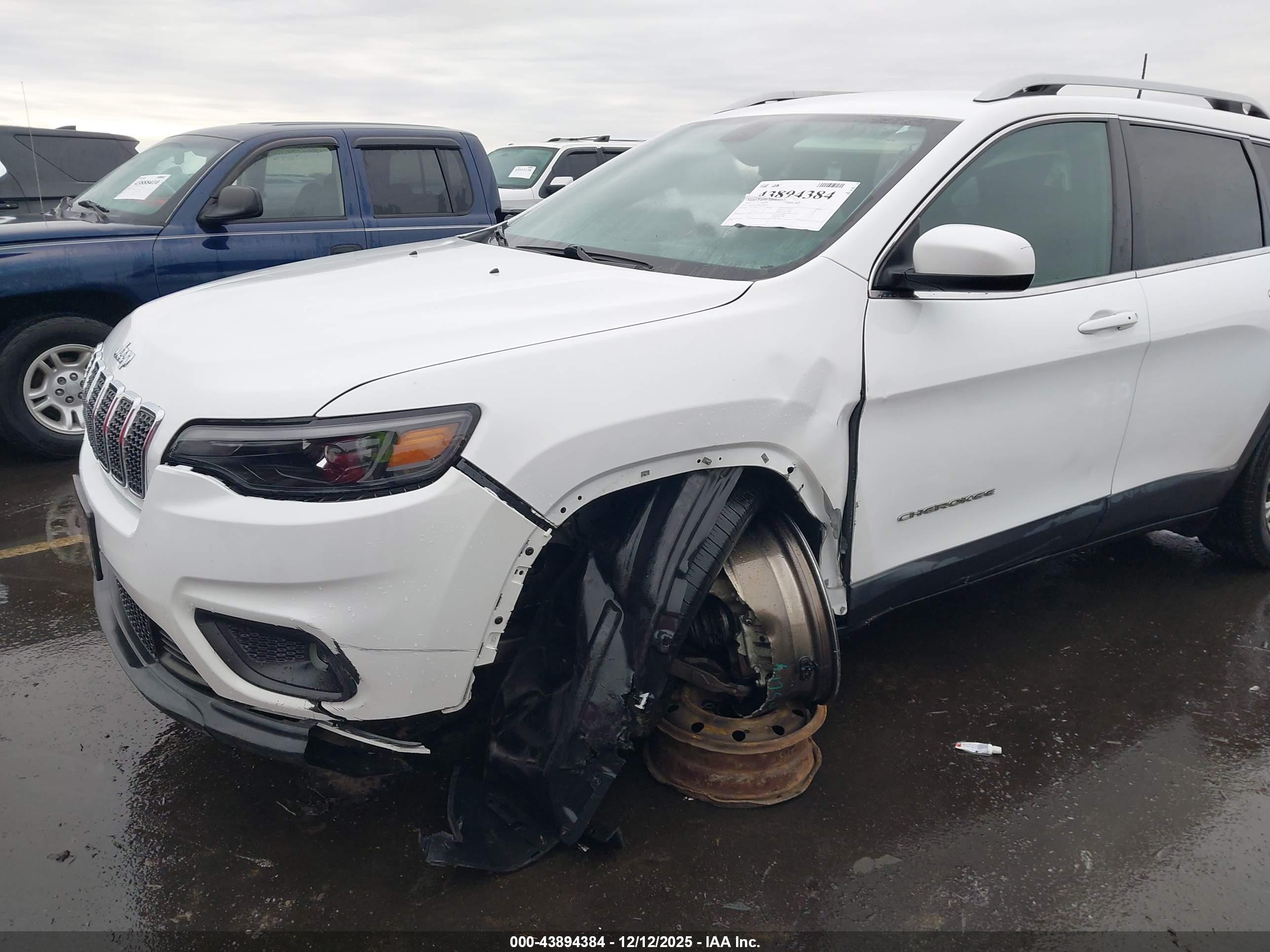 JEEP CHEROKEE image 6