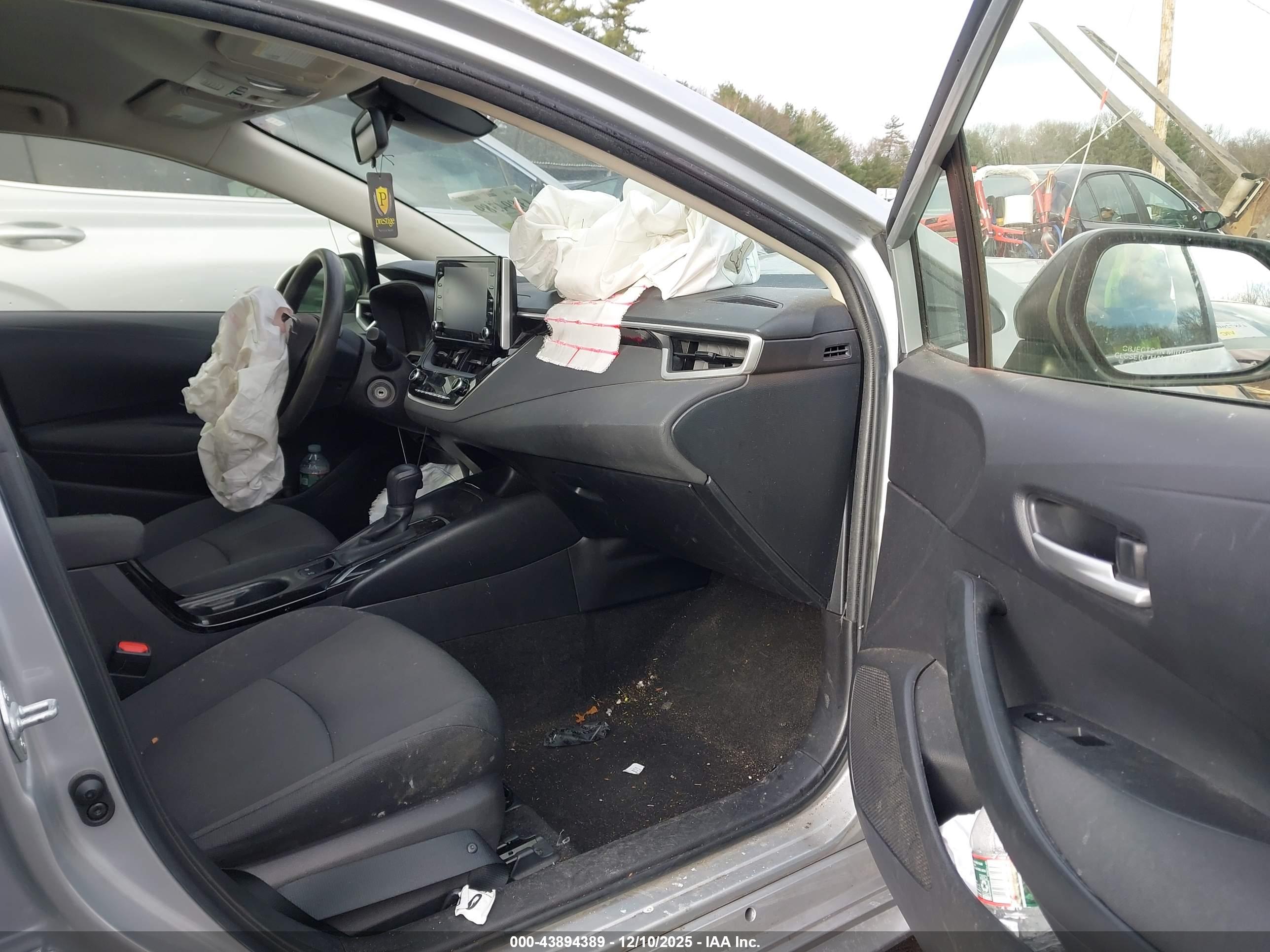 TOYOTA COROLLA image 5